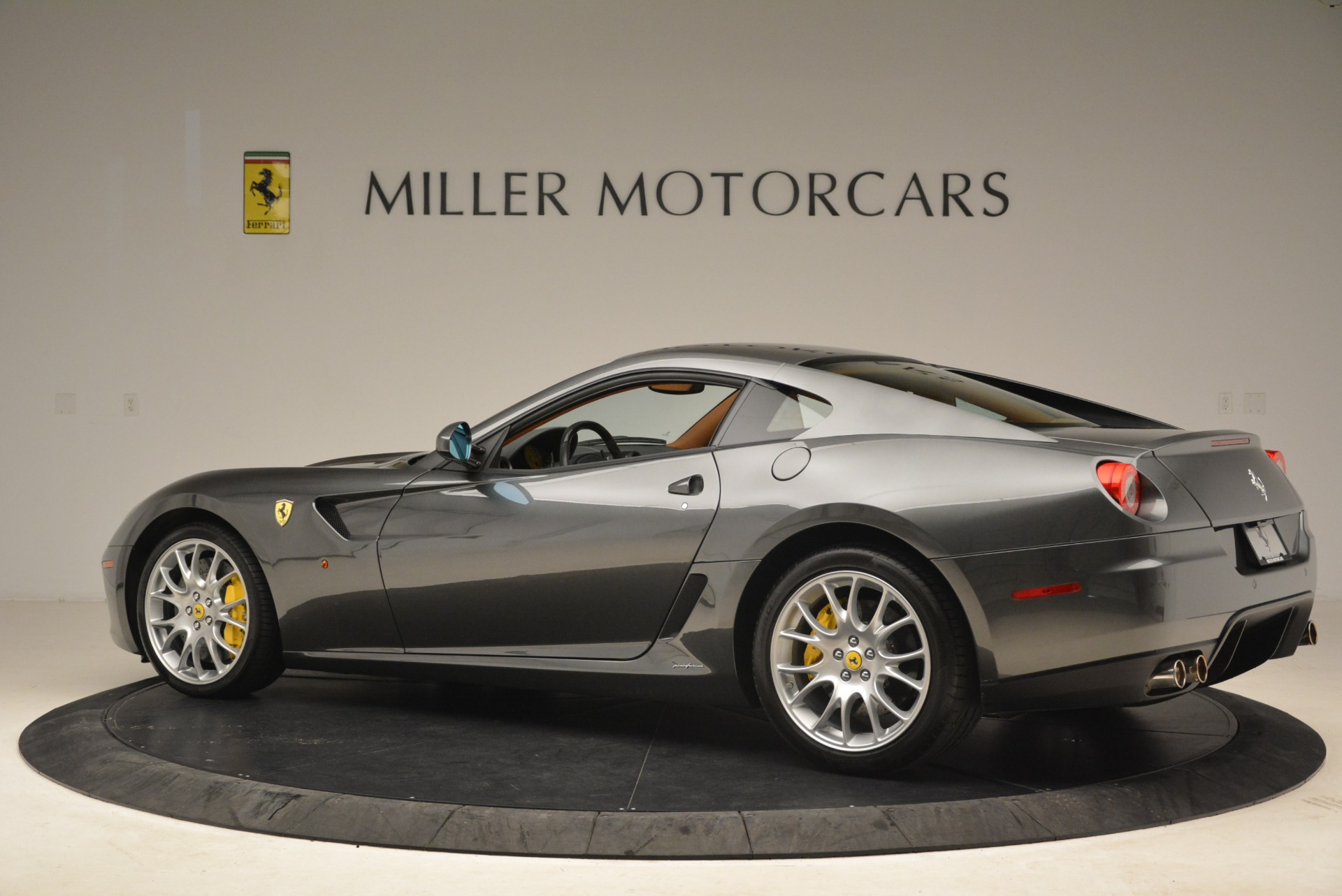 Used-2010-Ferrari-599-GTB-Fiorano