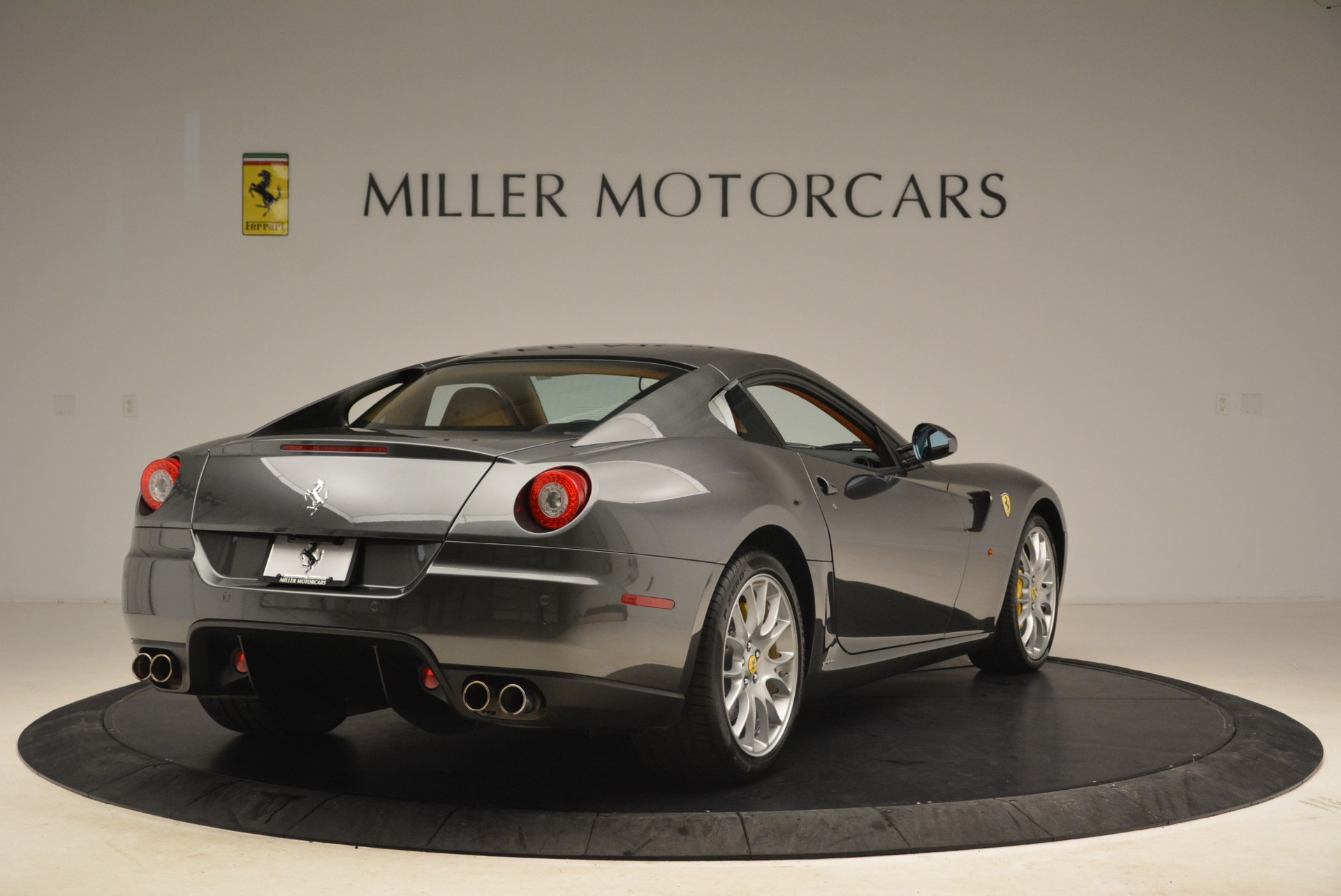 Used-2010-Ferrari-599-GTB-Fiorano