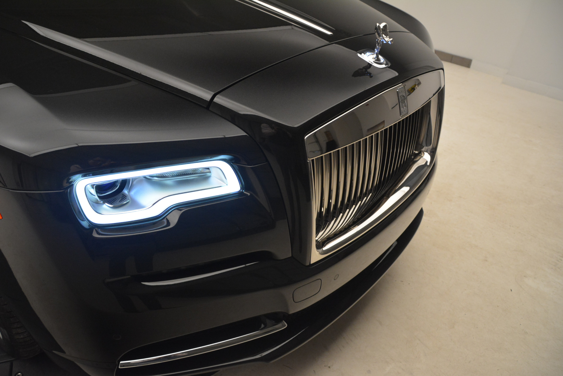 Used-2016-Rolls-Royce-Dawn