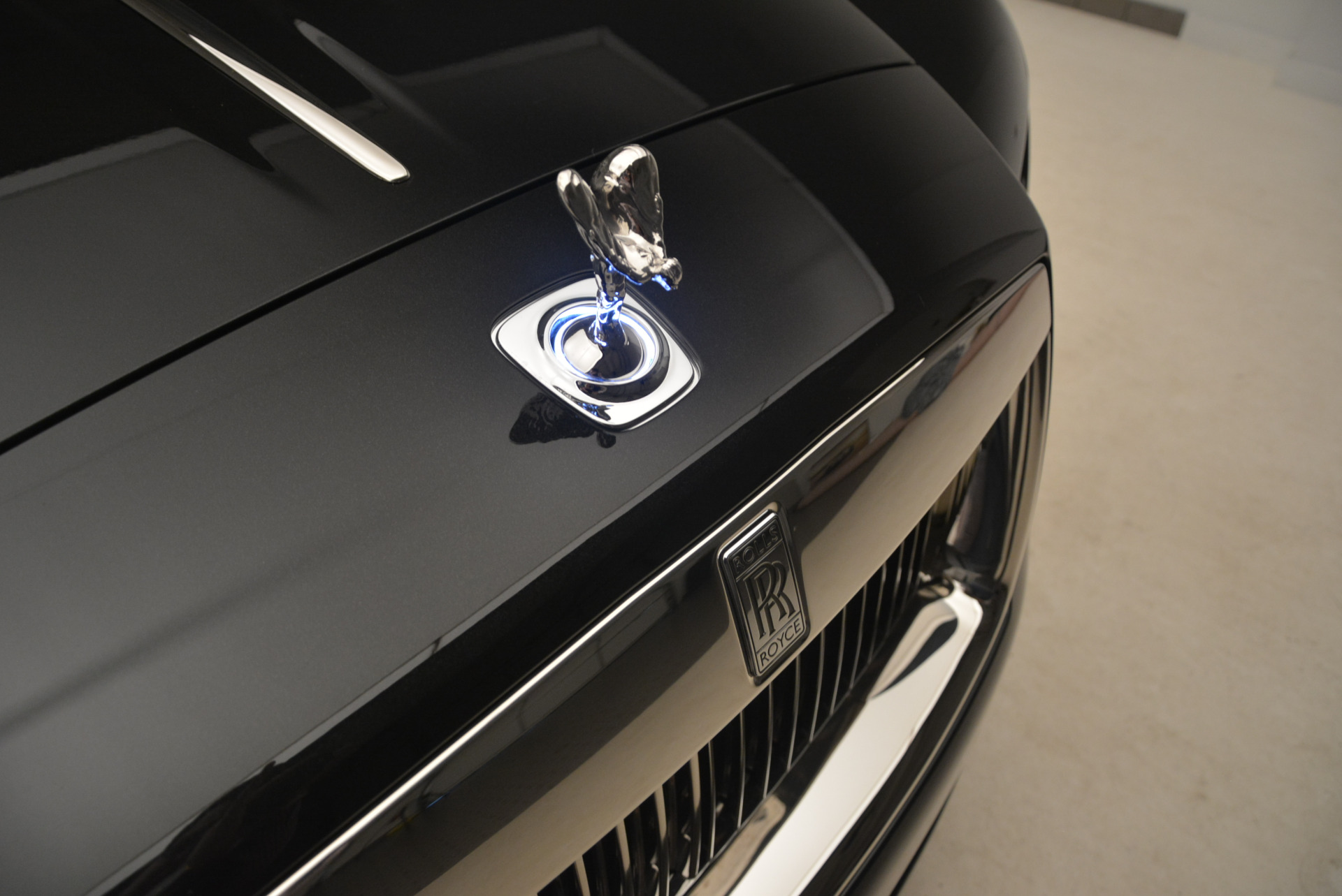 Used-2016-Rolls-Royce-Dawn