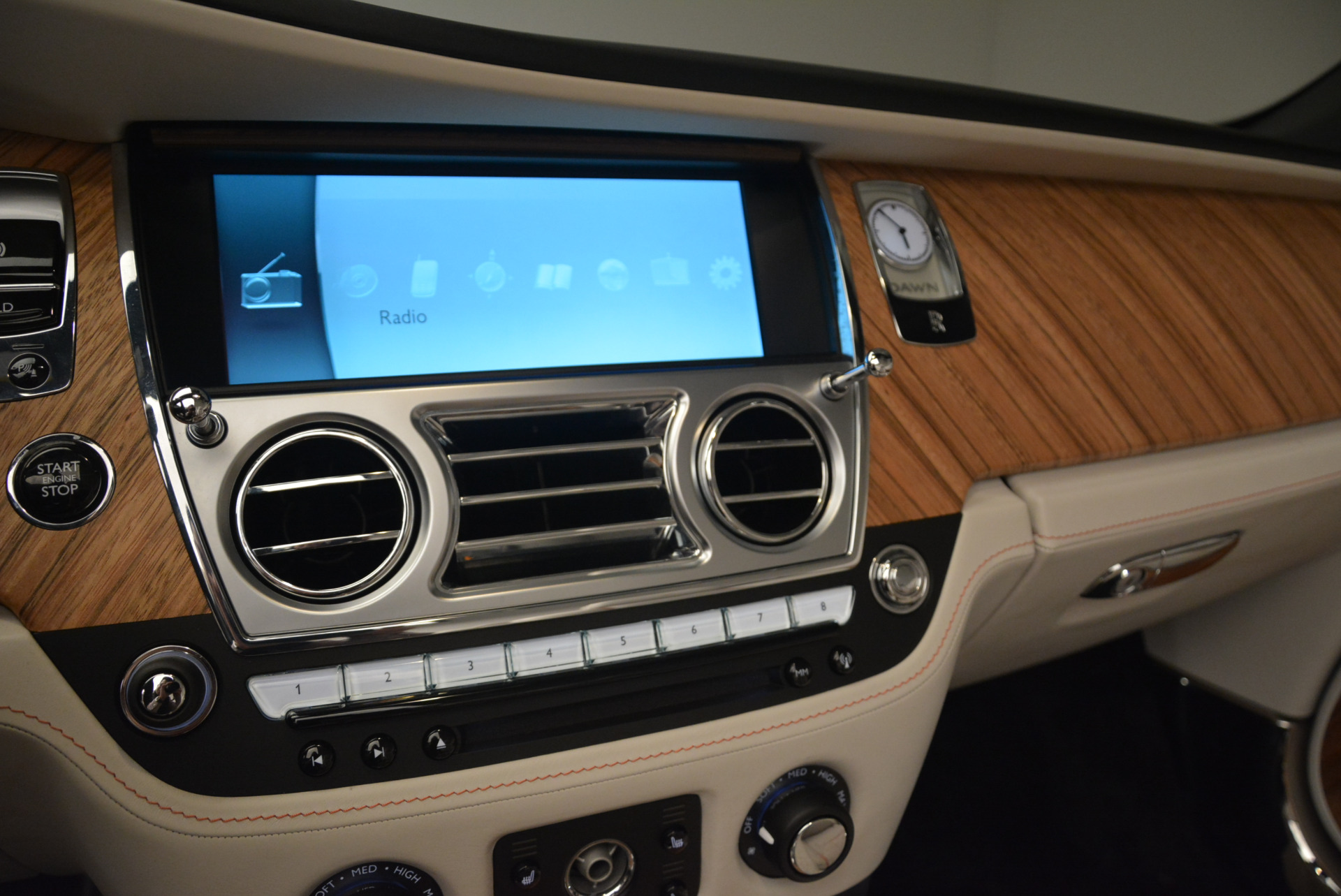 Used-2016-Rolls-Royce-Dawn