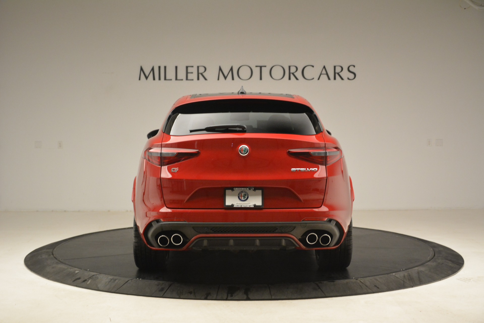 New-2018-Alfa-Romeo-Stelvio-Quadrifoglio