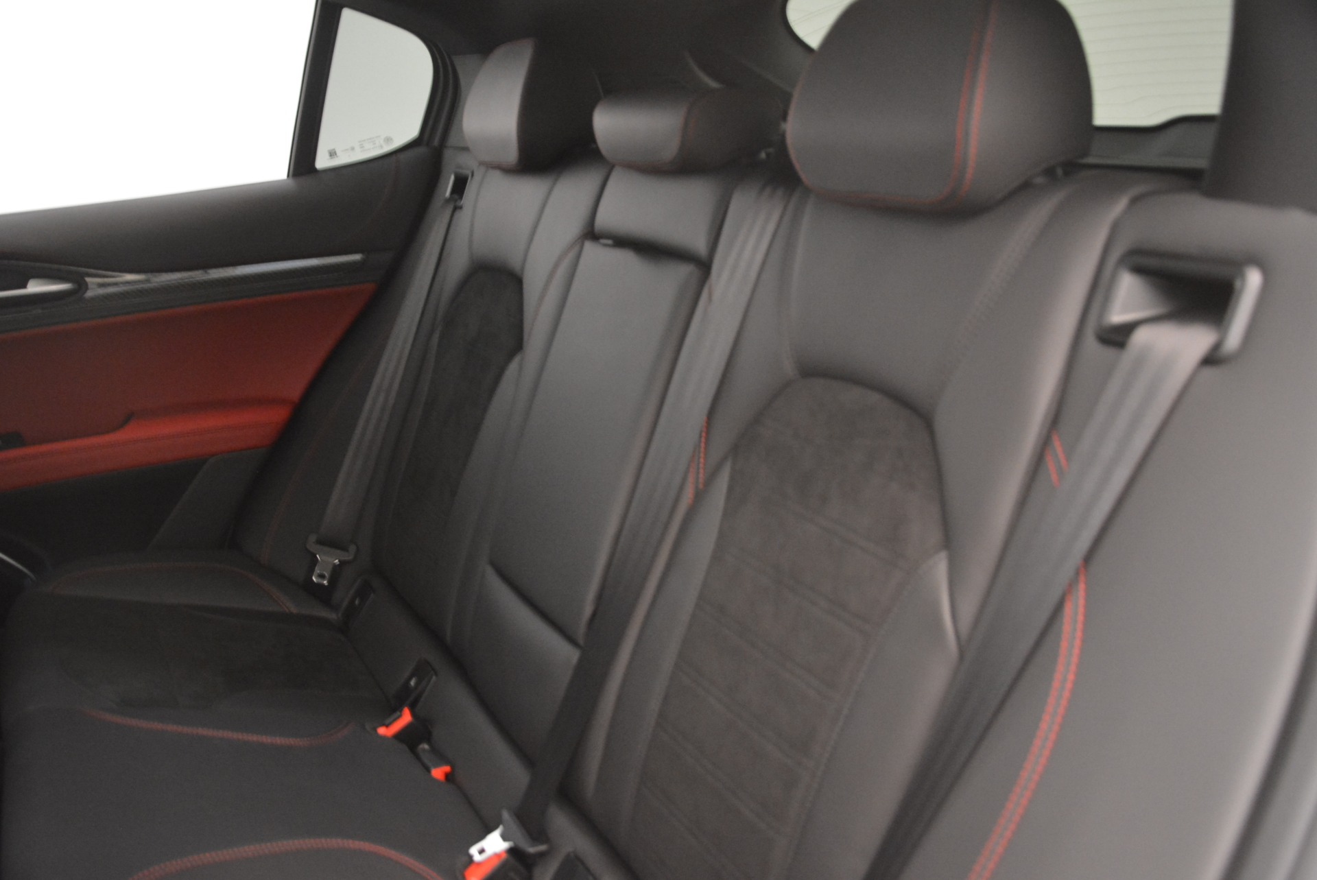 New-2018-Alfa-Romeo-Stelvio-Quadrifoglio