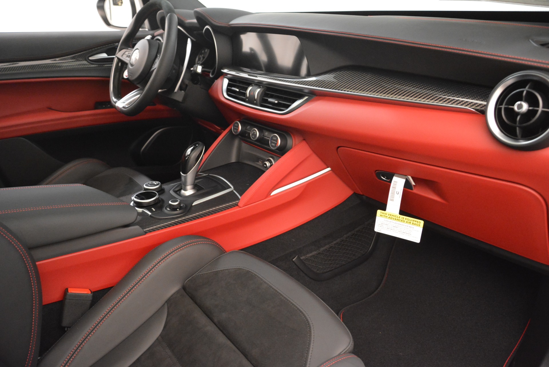 New-2018-Alfa-Romeo-Stelvio-Quadrifoglio