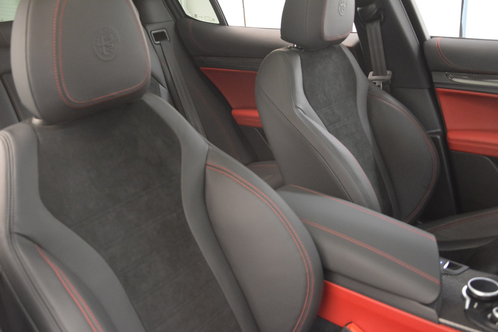 New-2018-Alfa-Romeo-Stelvio-Quadrifoglio