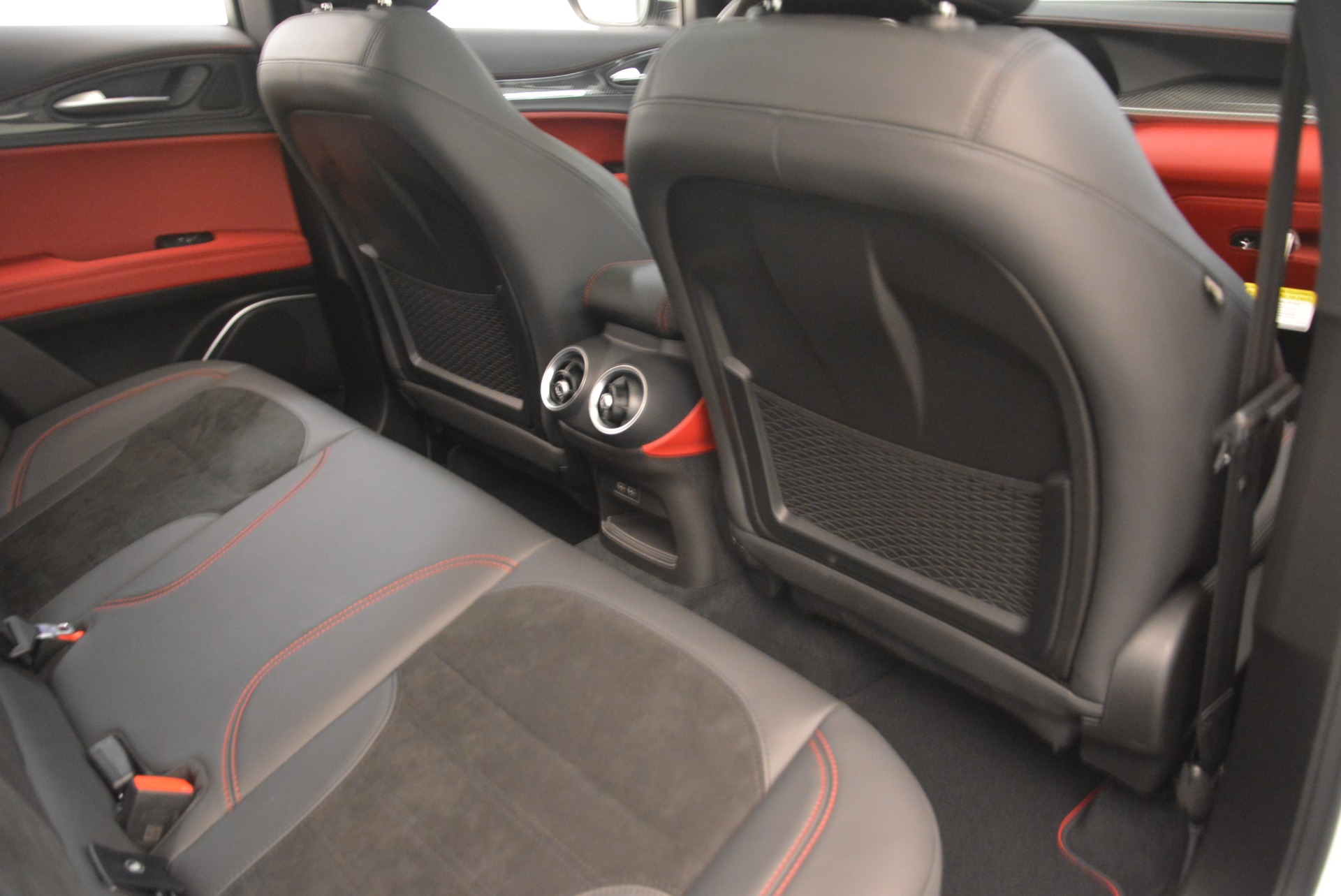 New-2018-Alfa-Romeo-Stelvio-Quadrifoglio