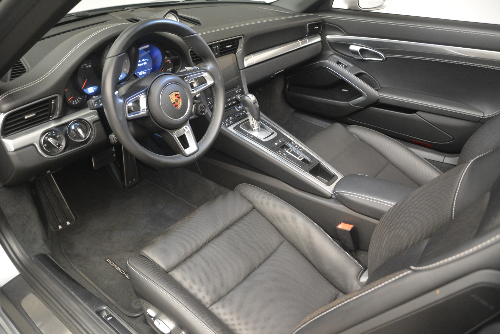 Used-2017-Porsche-911-Targa-4S