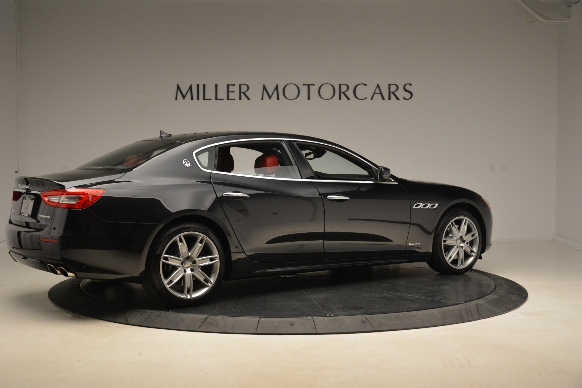 New-2018-Maserati-Quattroporte-S-Q4-GranLusso