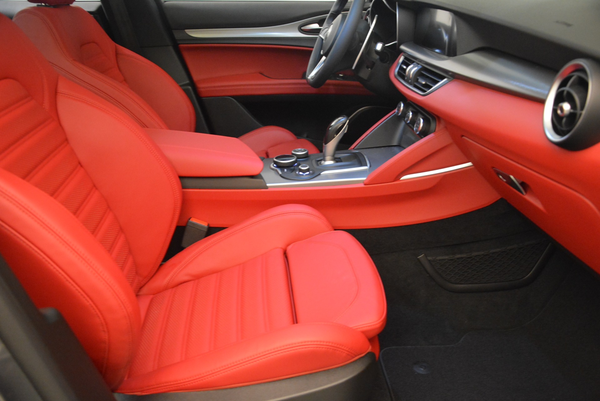 New-2018-Alfa-Romeo-Stelvio-Ti-Sport-Q4