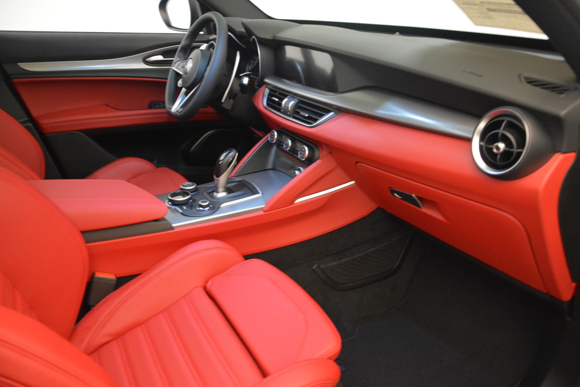 New-2018-Alfa-Romeo-Stelvio-Ti-Sport-Q4