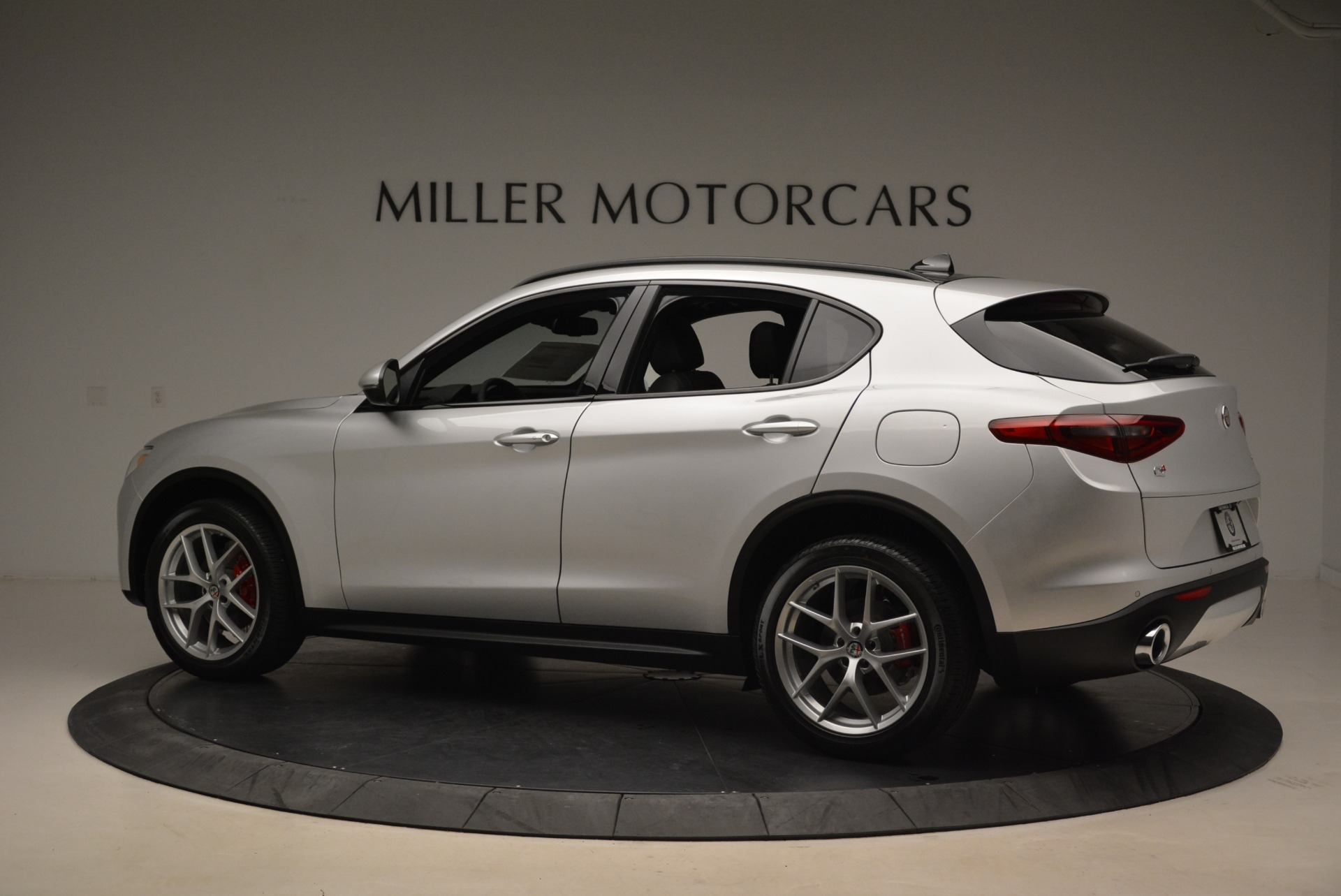 New-2018-Alfa-Romeo-Stelvio-Ti-Sport-Q4