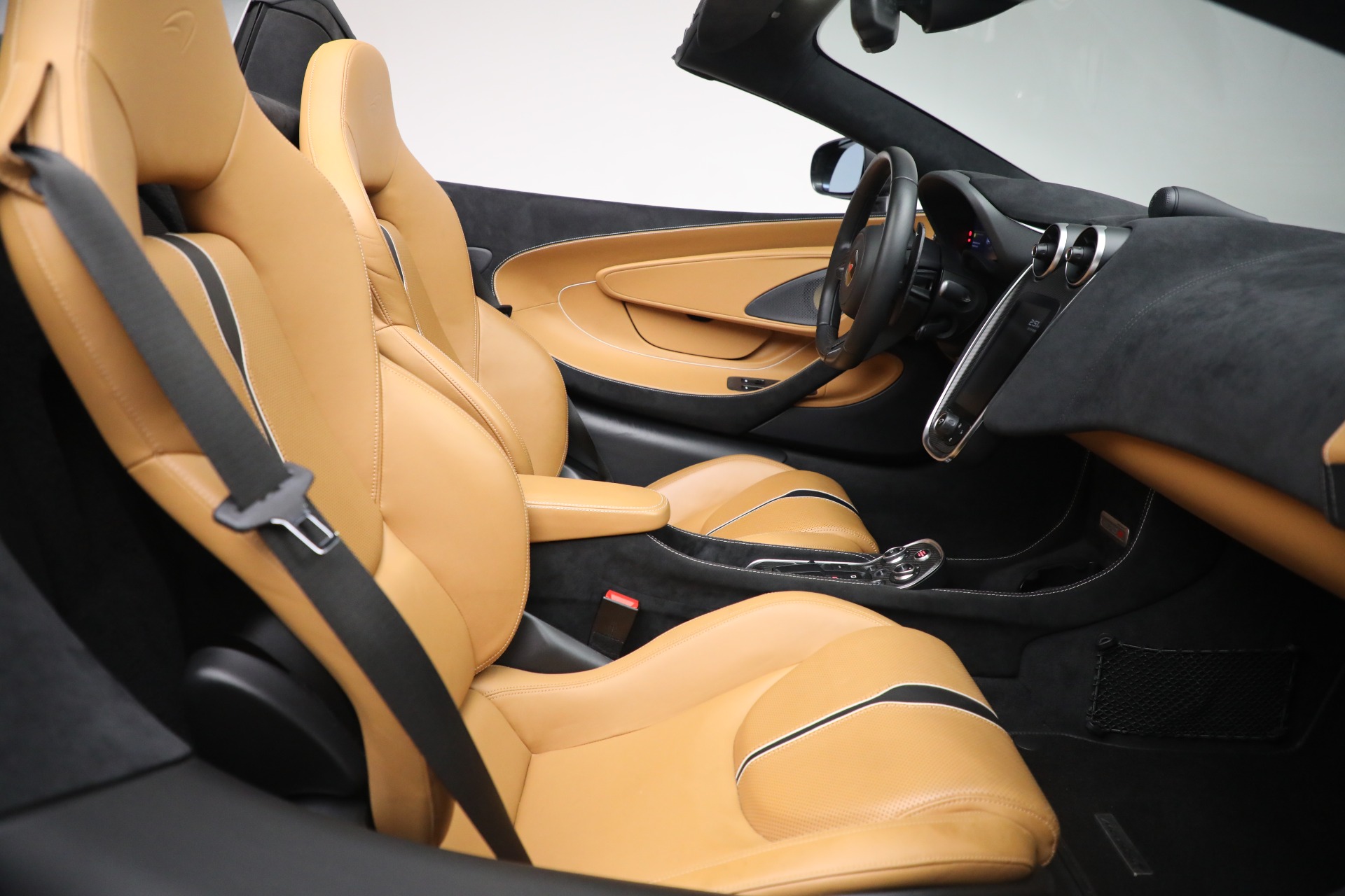 Used-2018-McLaren-570S-Spider
