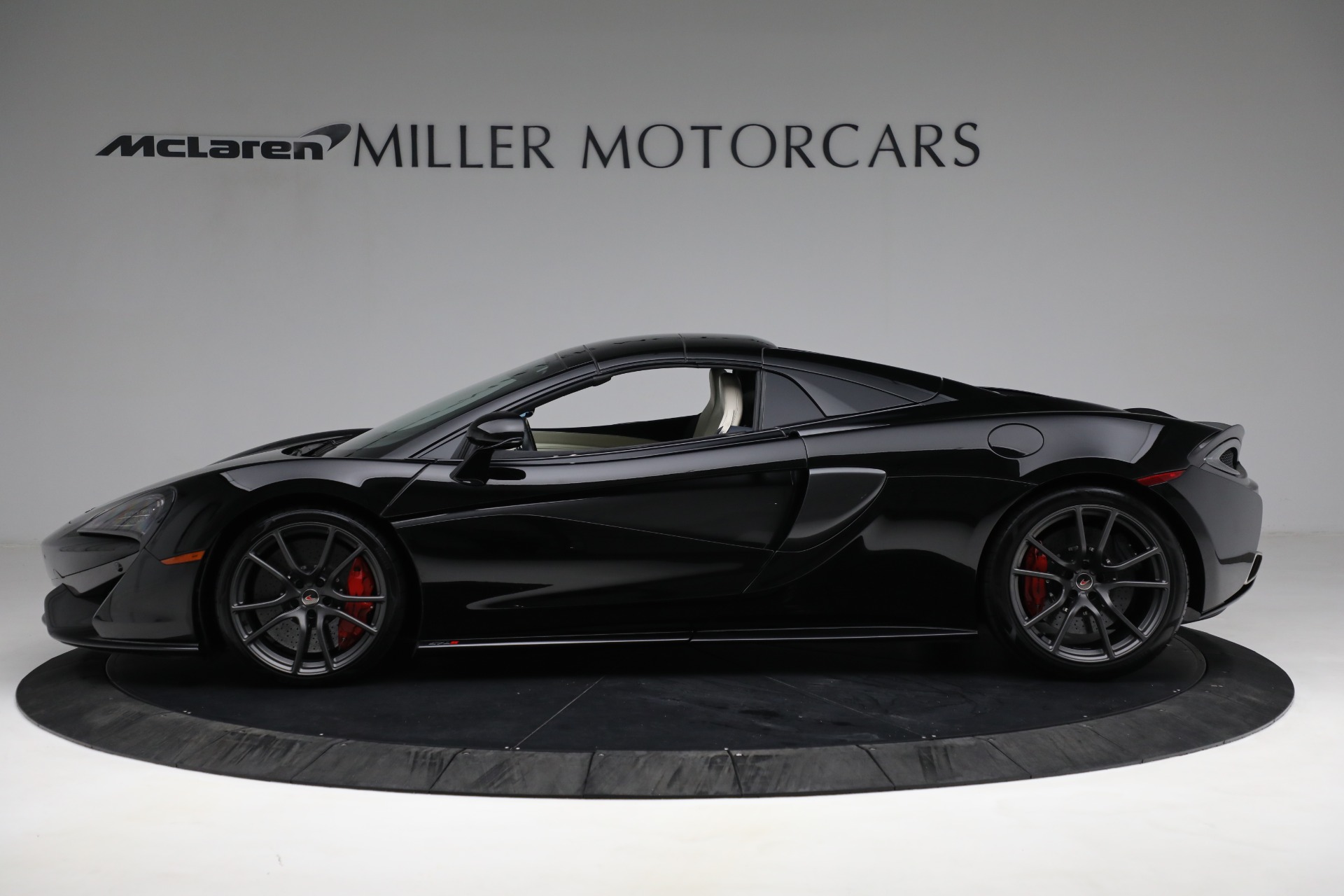 Used-2018-McLaren-570S-Spider