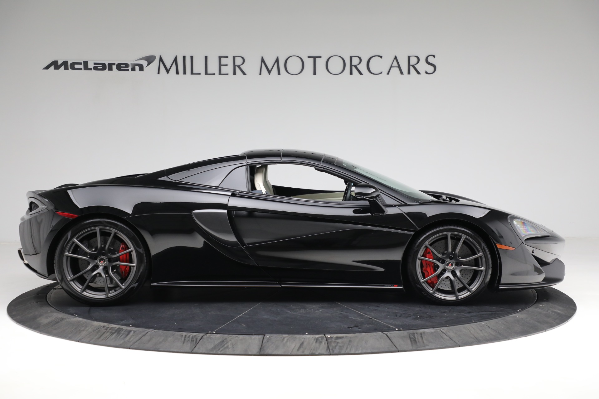 Used-2018-McLaren-570S-Spider
