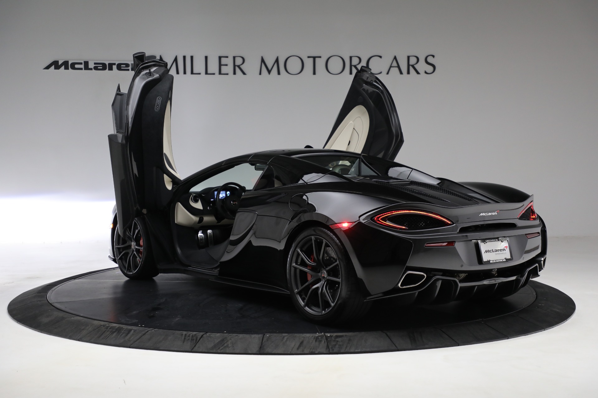 Used-2018-McLaren-570S-Spider