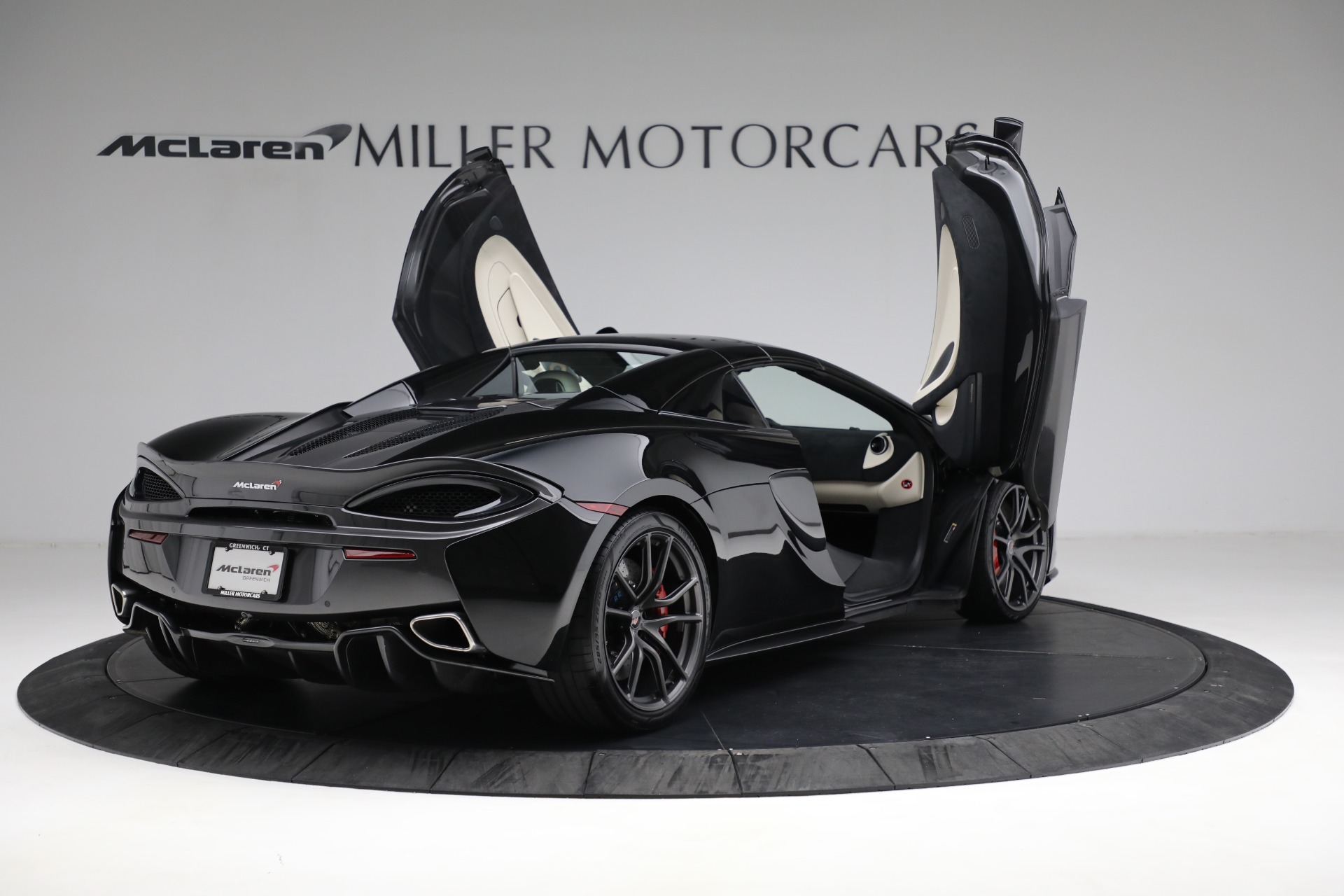 Used-2018-McLaren-570S-Spider