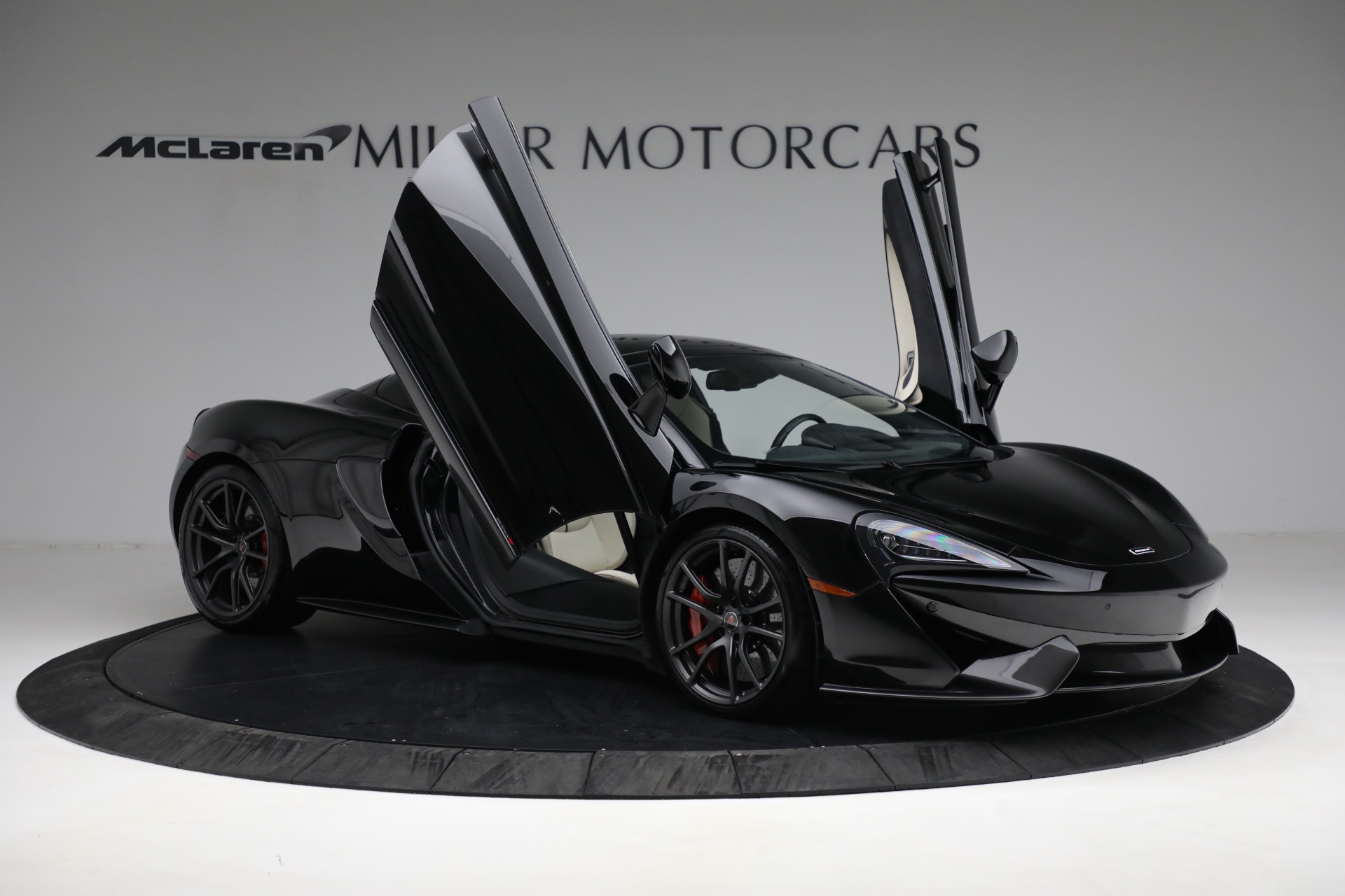 Used-2018-McLaren-570S-Spider