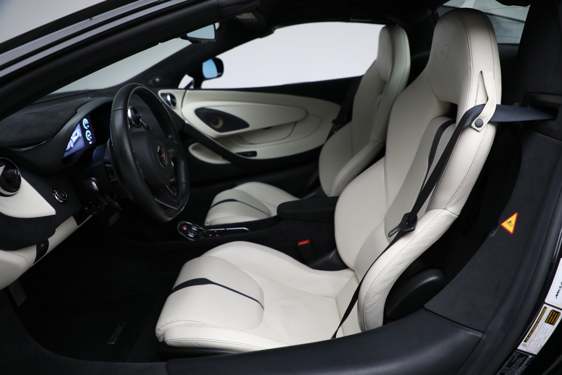 Used-2018-McLaren-570S-Spider