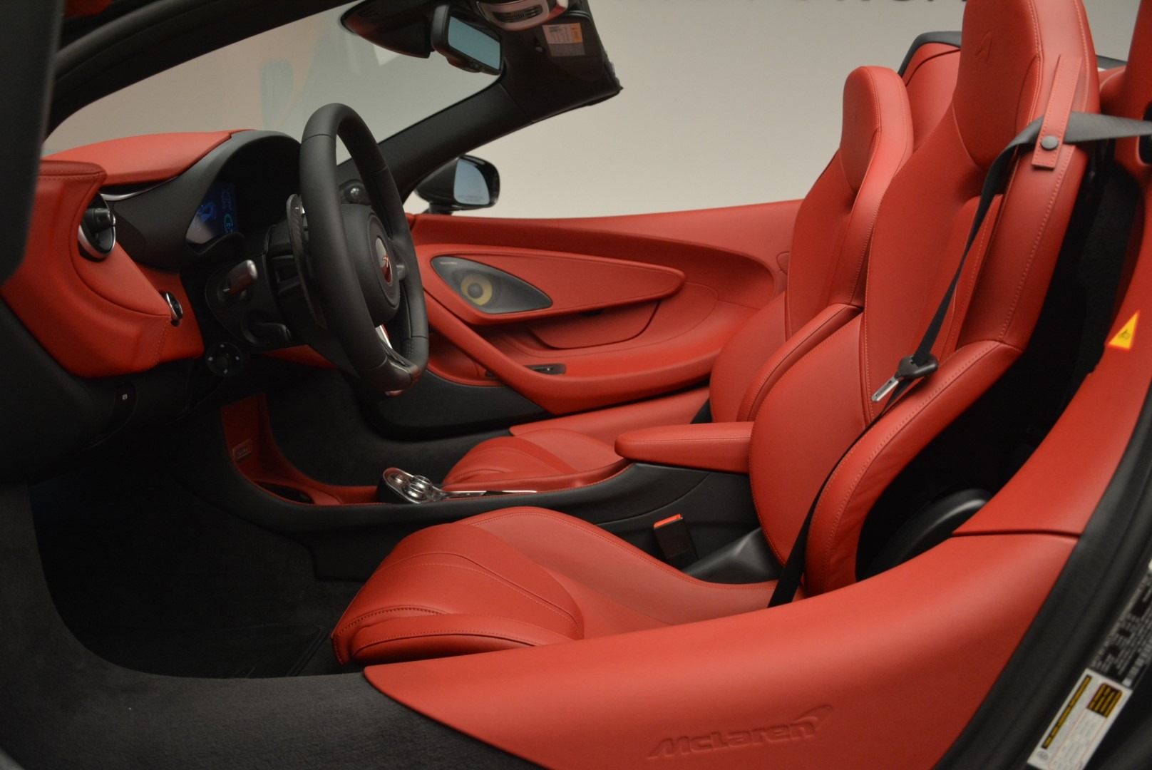 New-2018-McLaren-570S-Spider