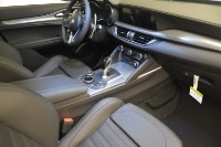 New-2018-Alfa-Romeo-Stelvio-Ti-Sport-Q4