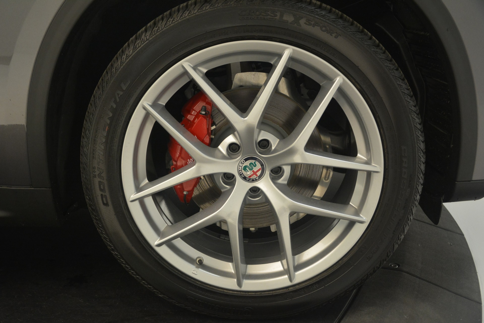 New-2018-Alfa-Romeo-Stelvio-Ti-Sport-Q4