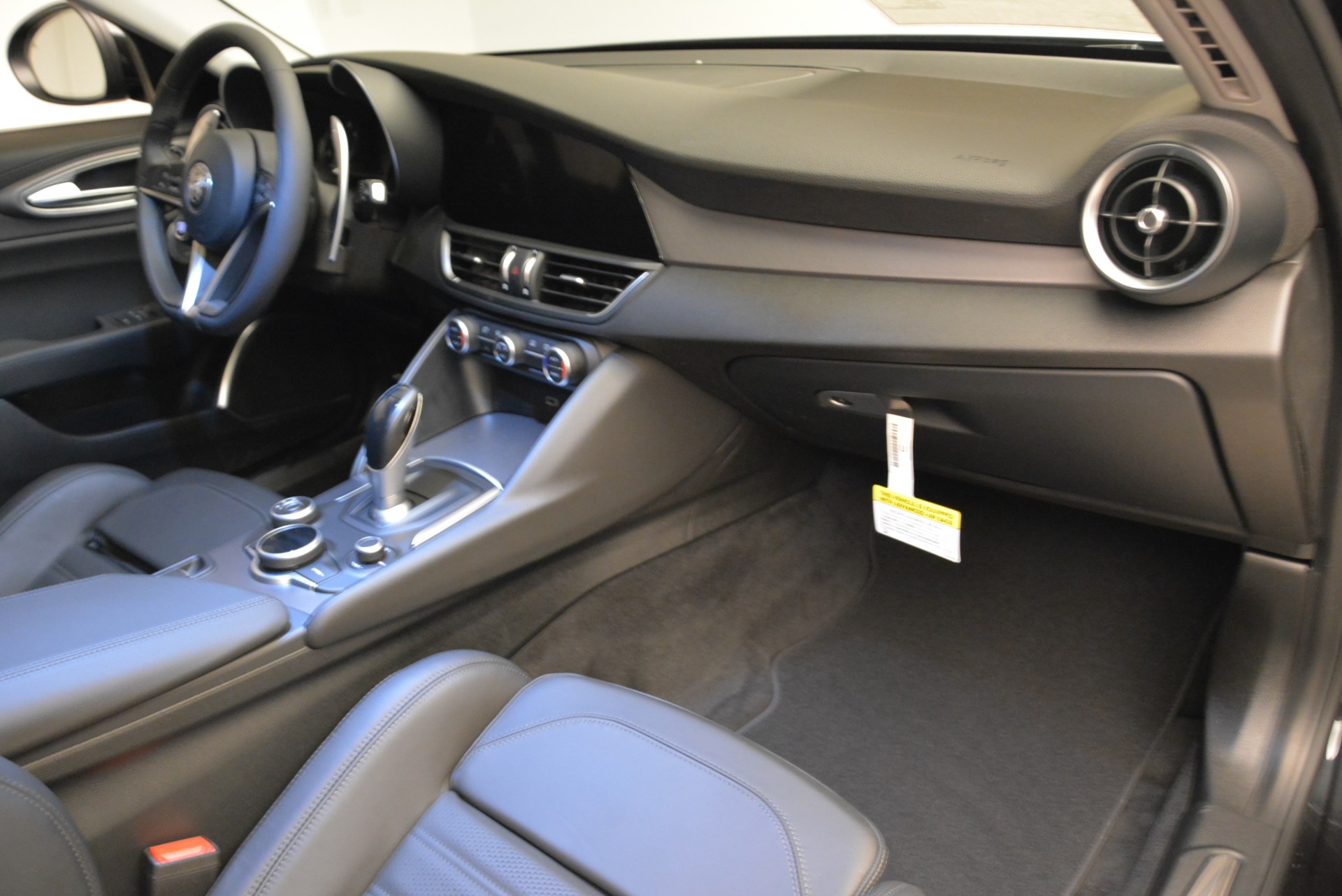 New-2018-Alfa-Romeo-Giulia-Ti-Sport-Q4