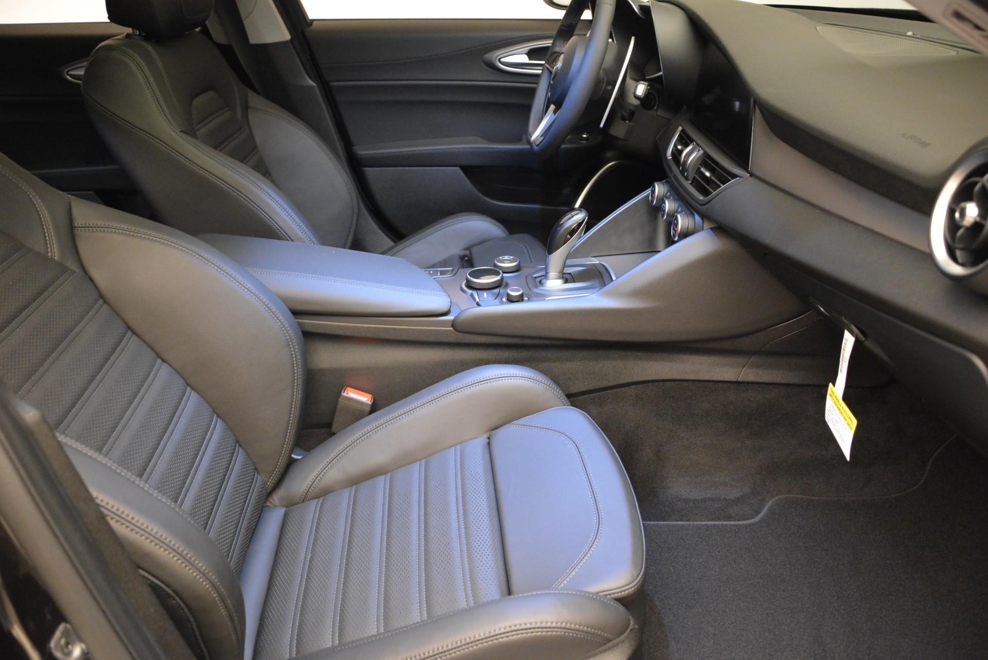 New-2018-Alfa-Romeo-Giulia-Ti-Sport-Q4