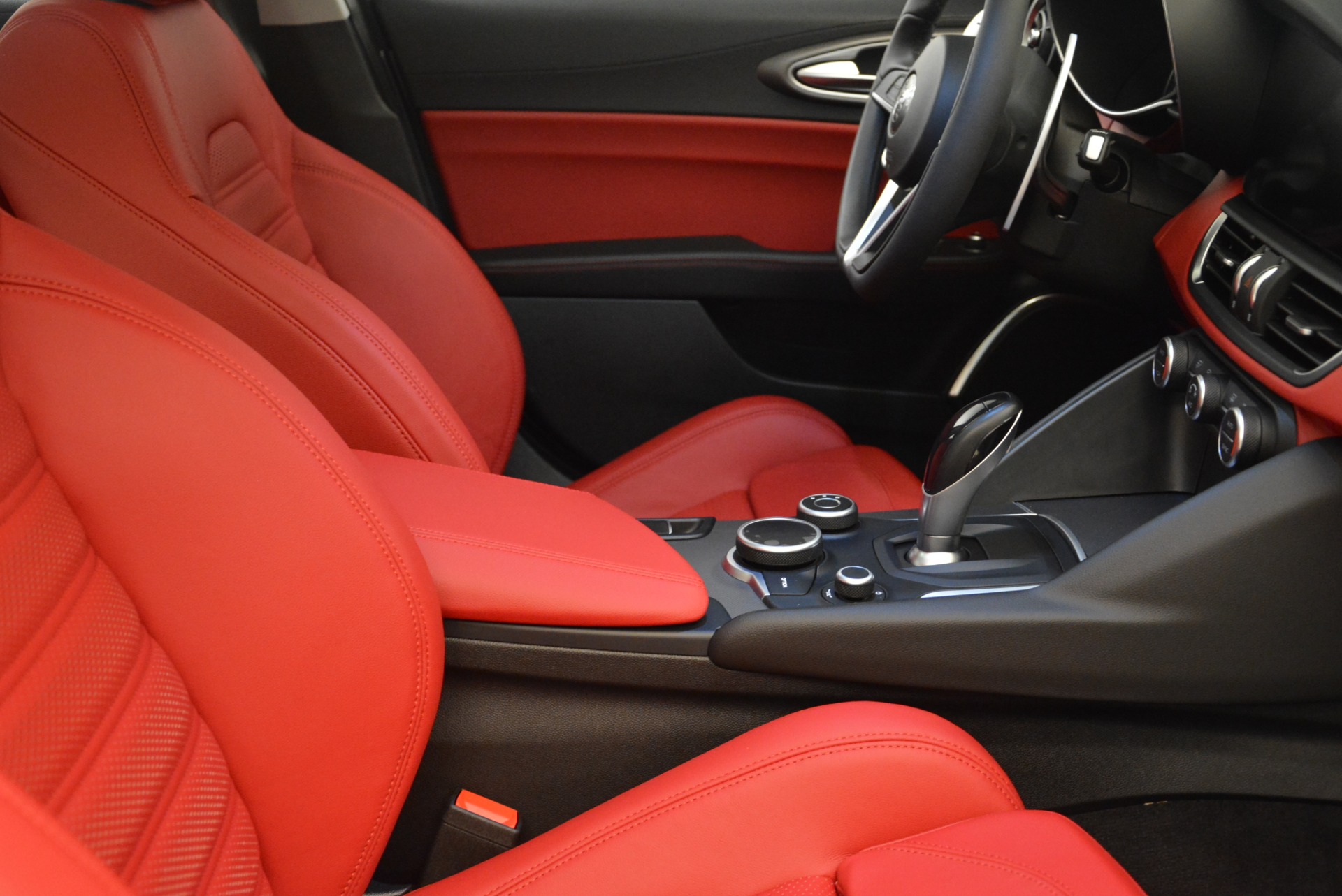 New-2018-Alfa-Romeo-Giulia-Ti-Sport-Q4