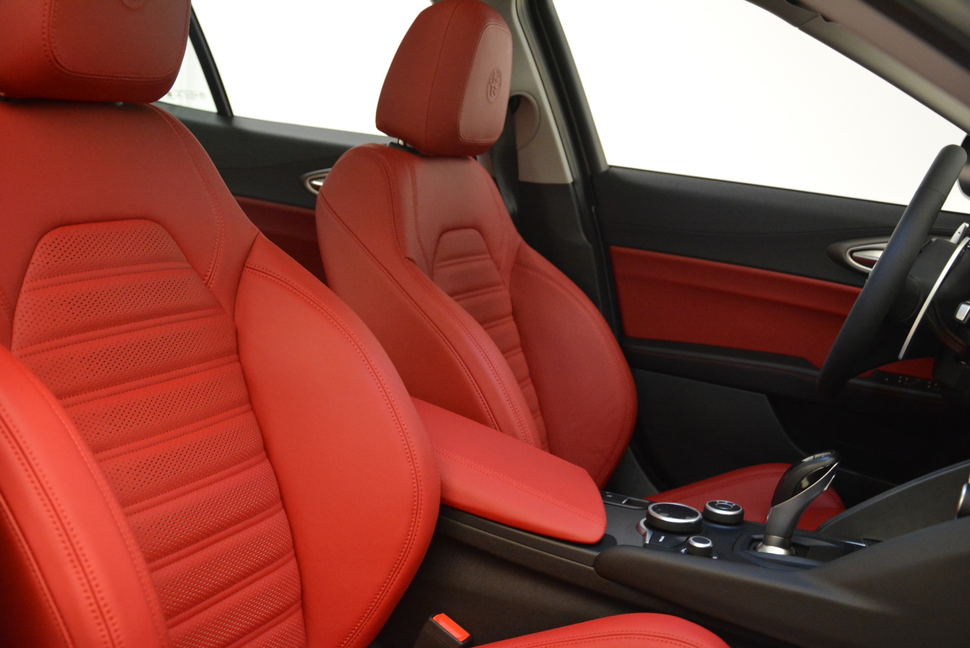 New-2018-Alfa-Romeo-Giulia-Ti-Sport-Q4