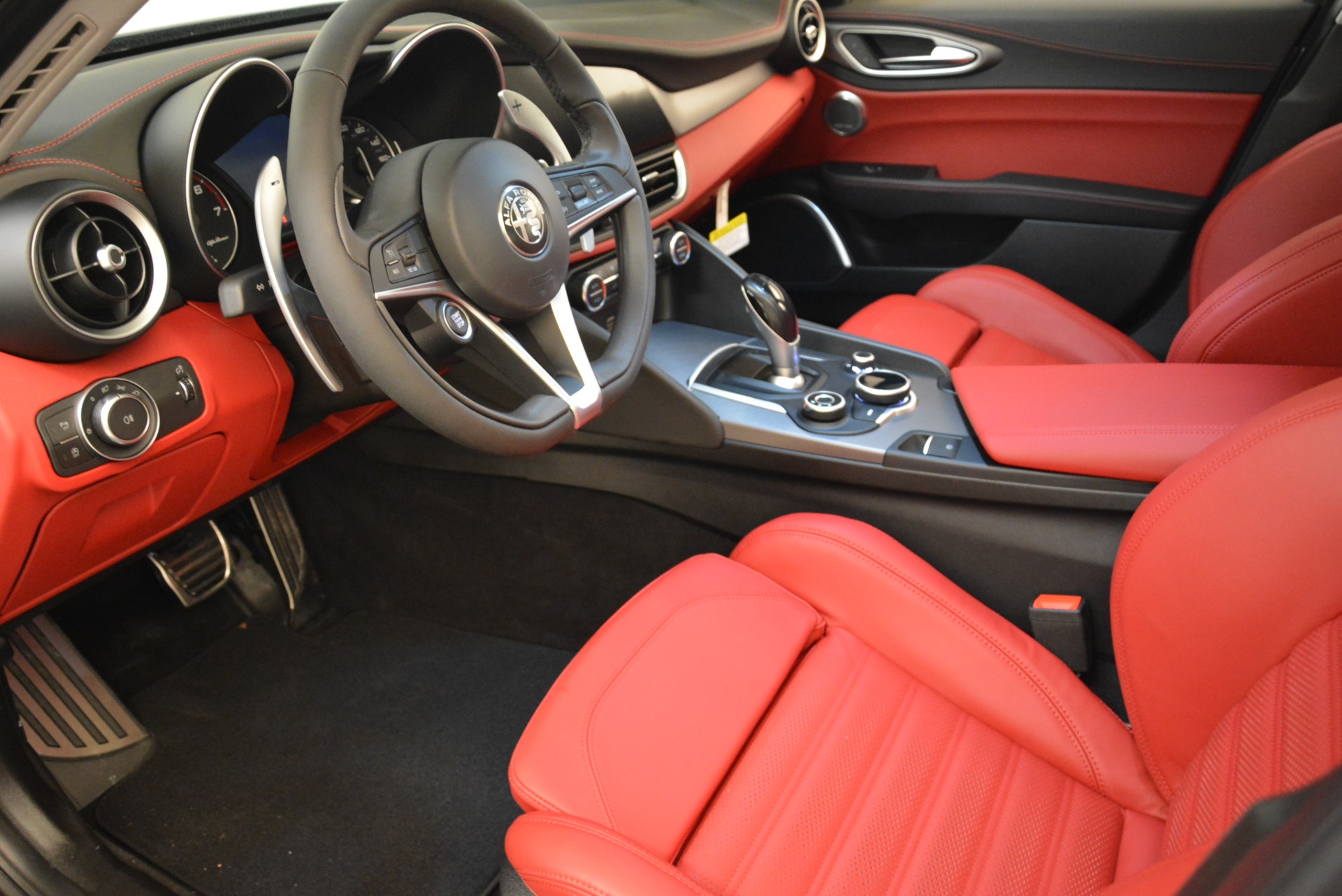 New-2018-Alfa-Romeo-Giulia-Ti-Sport-Q4