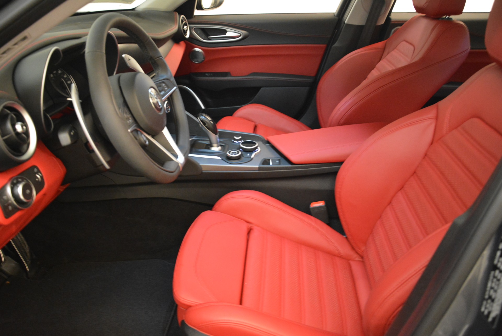 New-2018-Alfa-Romeo-Giulia-Ti-Sport-Q4