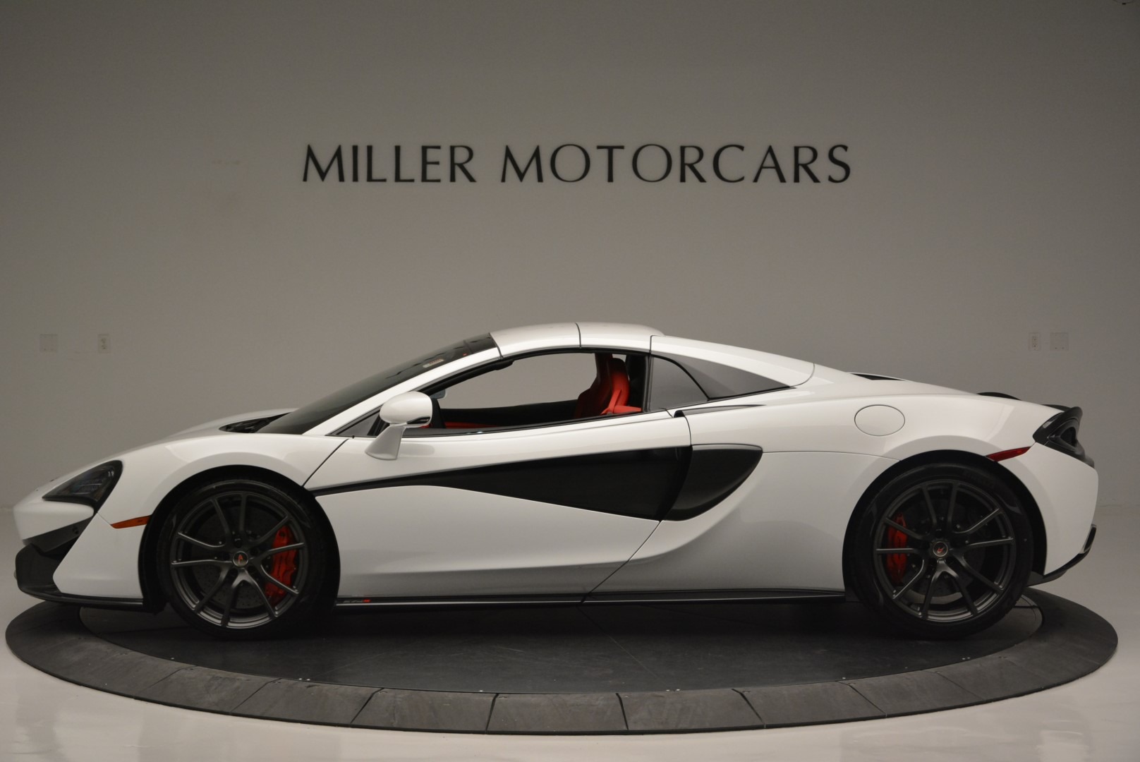 Used-2018-McLaren-570S-Spider