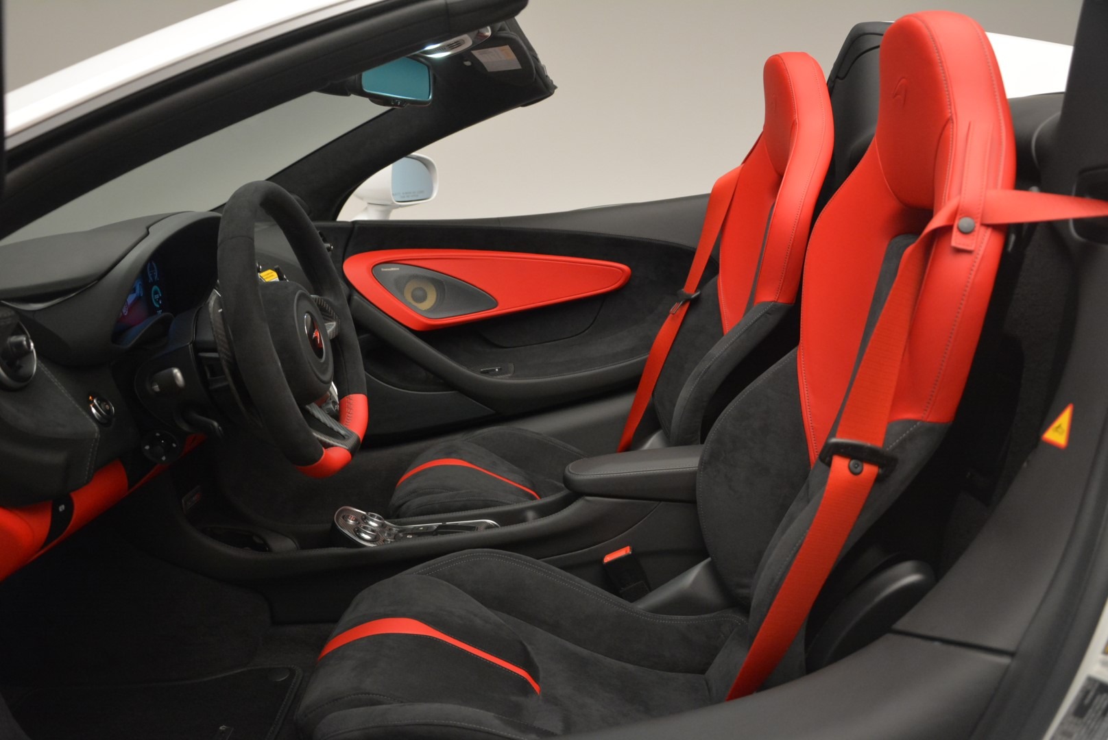 Used-2018-McLaren-570S-Spider