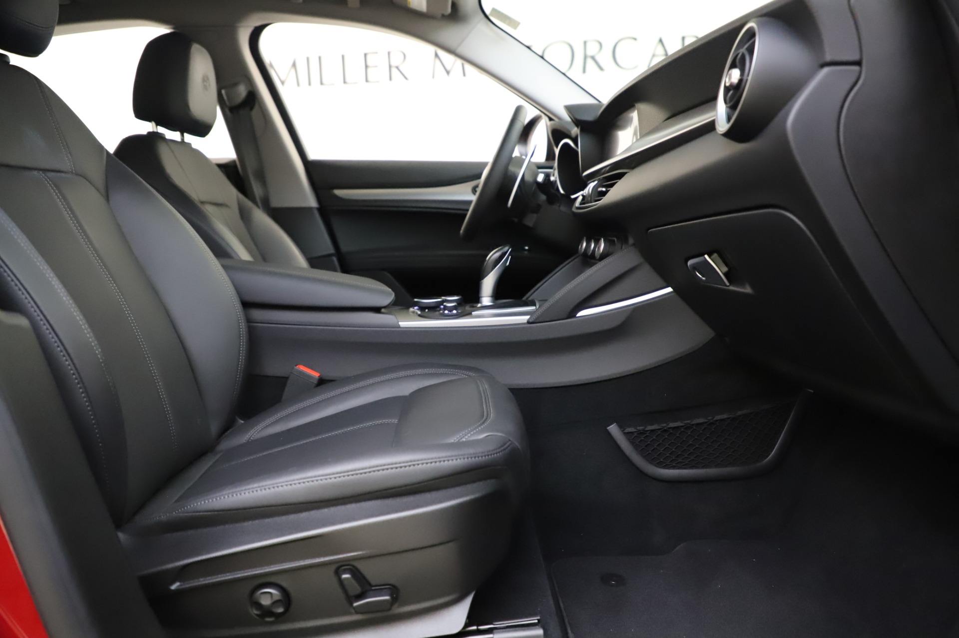 Used-2018-Alfa-Romeo-Stelvio-Sport-Q4