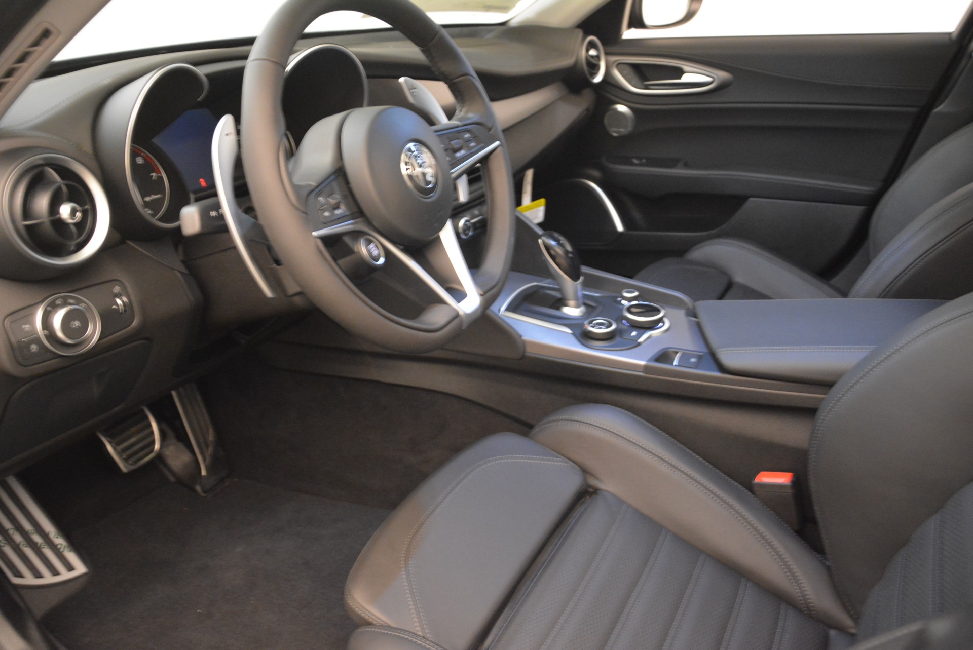 New-2018-Alfa-Romeo-Giulia-Ti-Sport-Q4