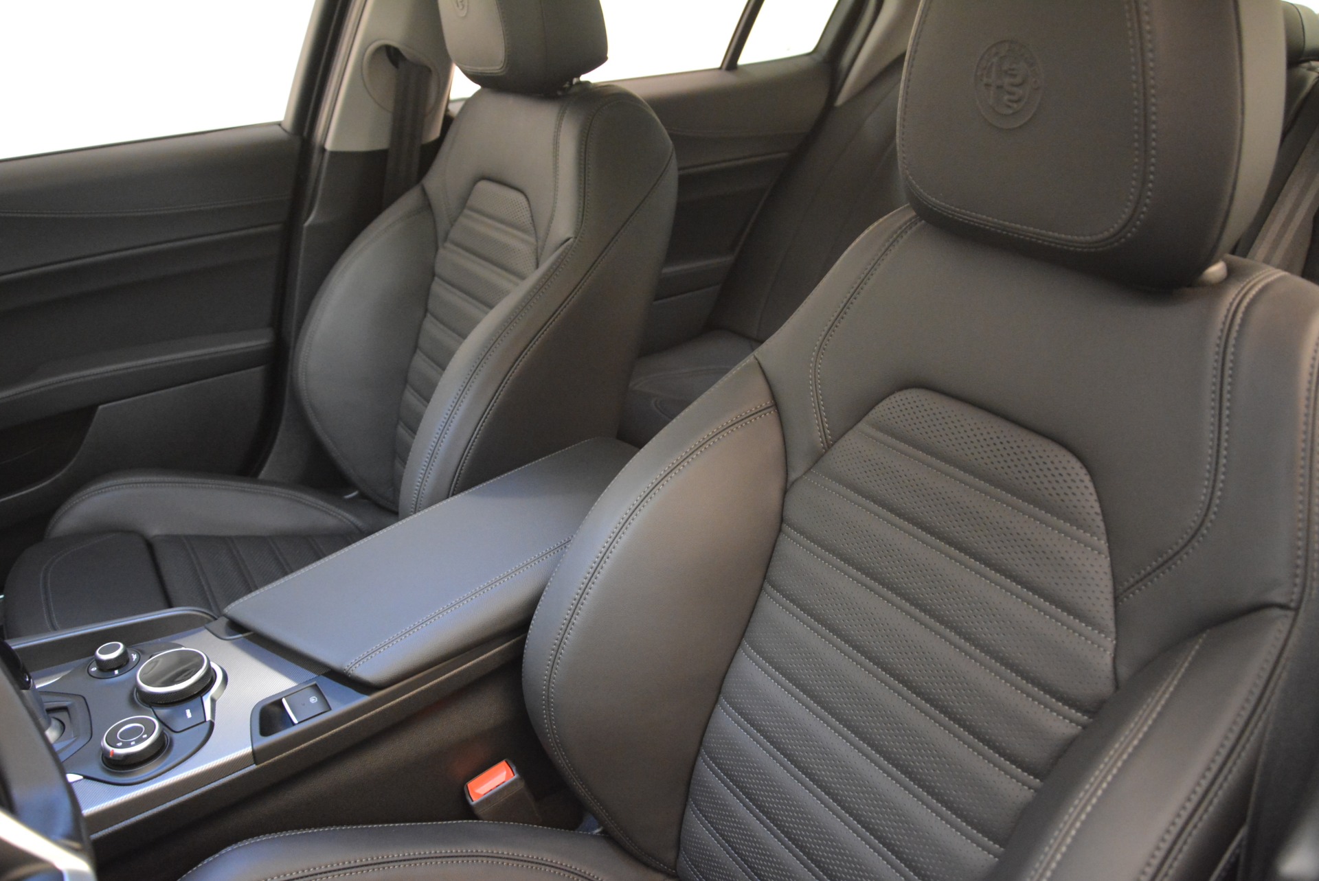 New-2018-Alfa-Romeo-Giulia-Ti-Sport-Q4