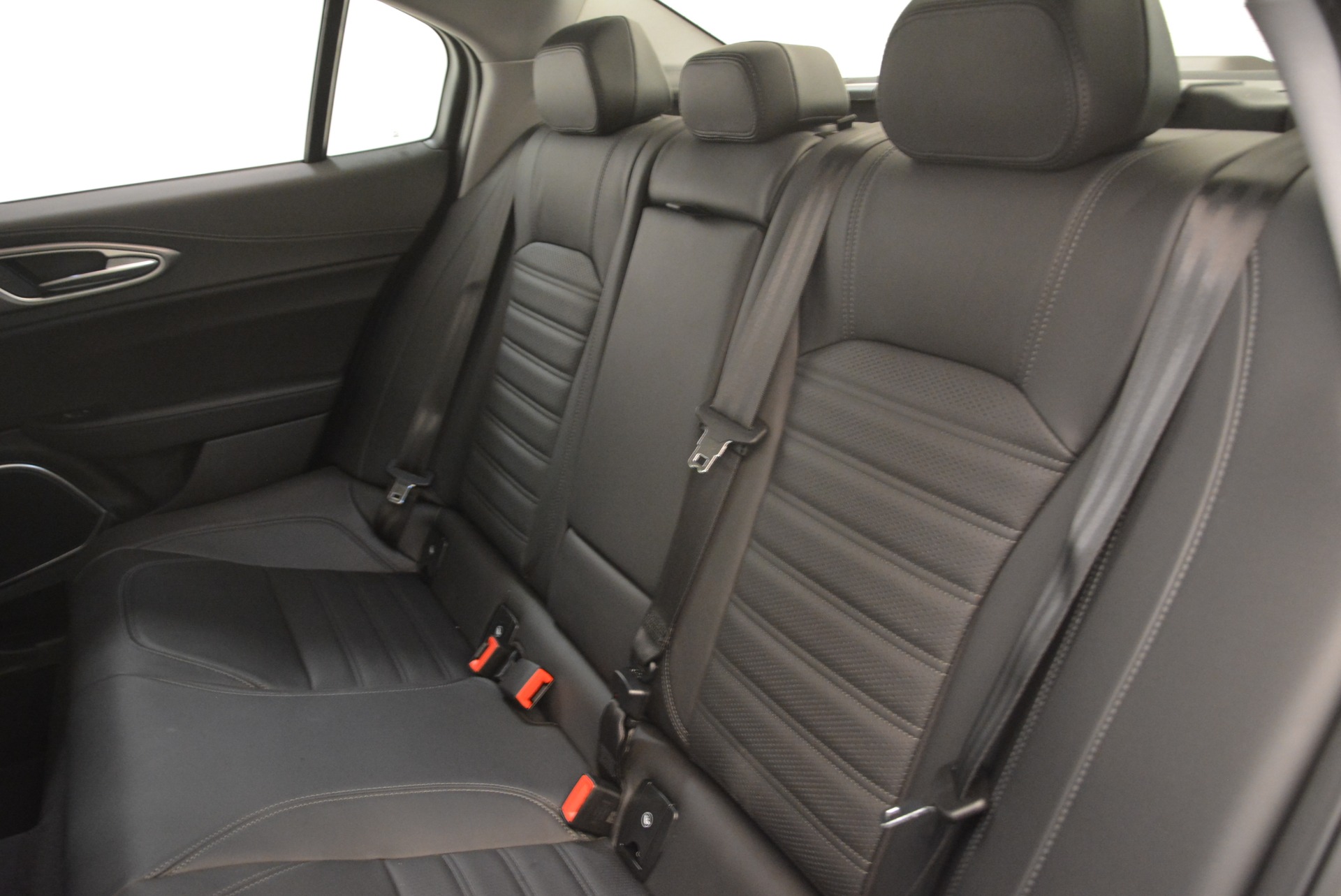 New-2018-Alfa-Romeo-Giulia-Ti-Sport-Q4