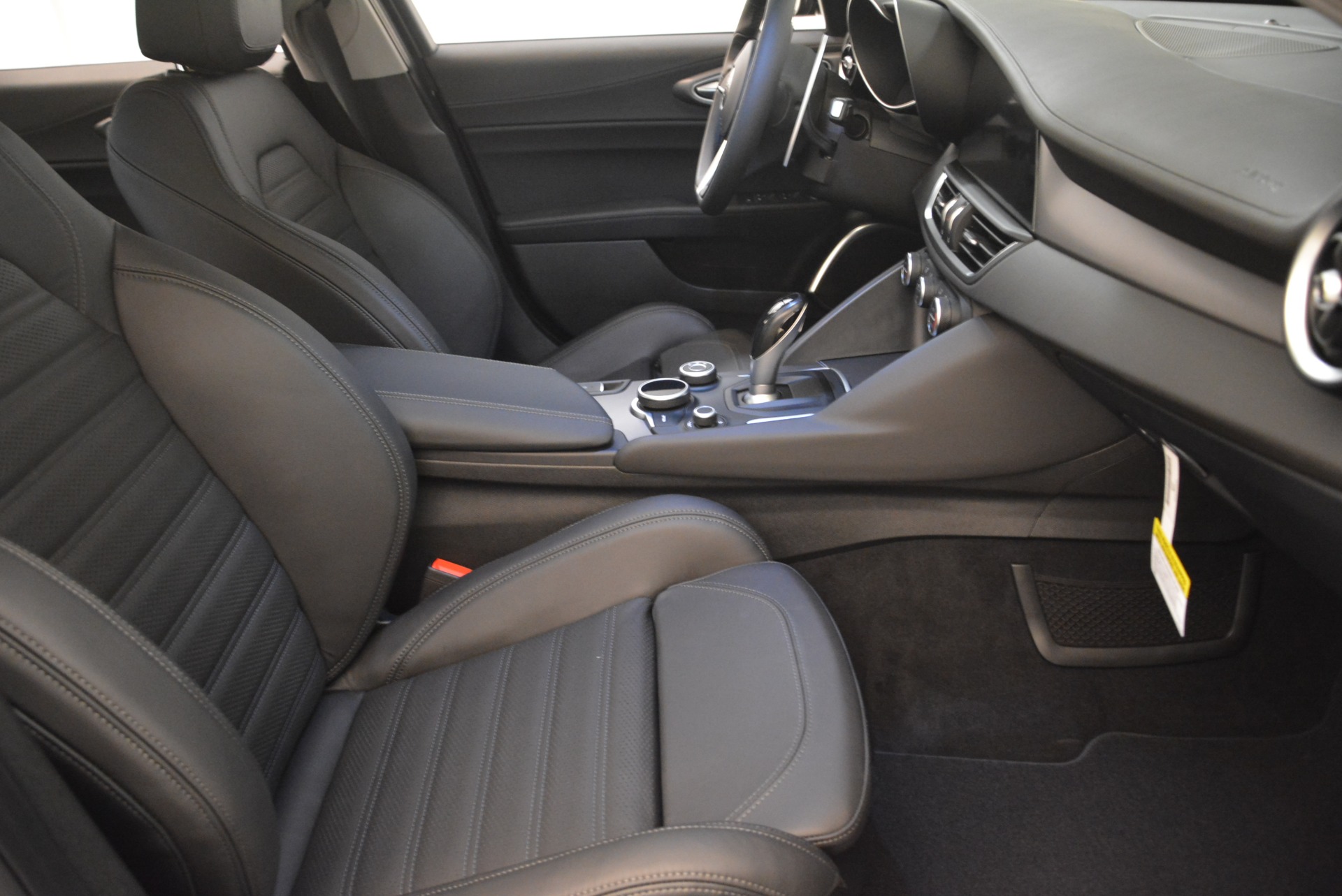 New-2018-Alfa-Romeo-Giulia-Ti-Sport-Q4