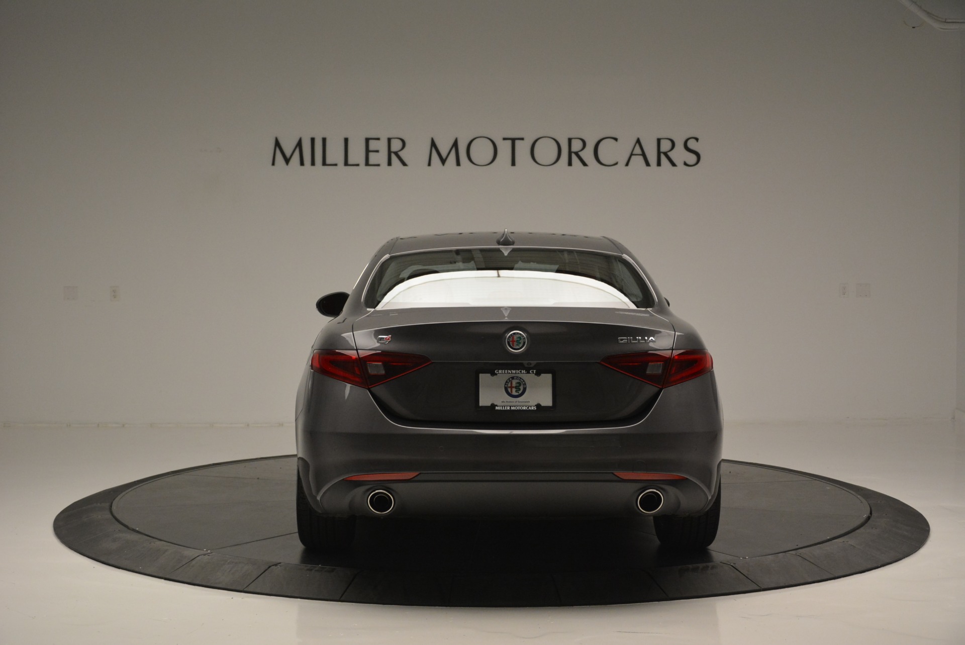 New-2018-Alfa-Romeo-Giulia-Q4