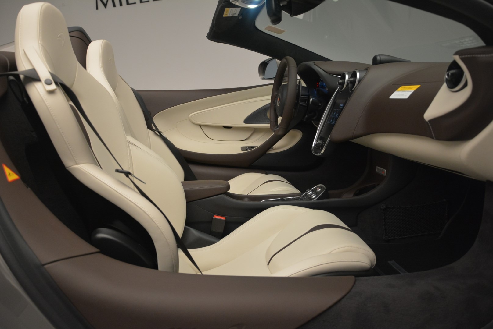 New-2018-McLaren-570S-Spider