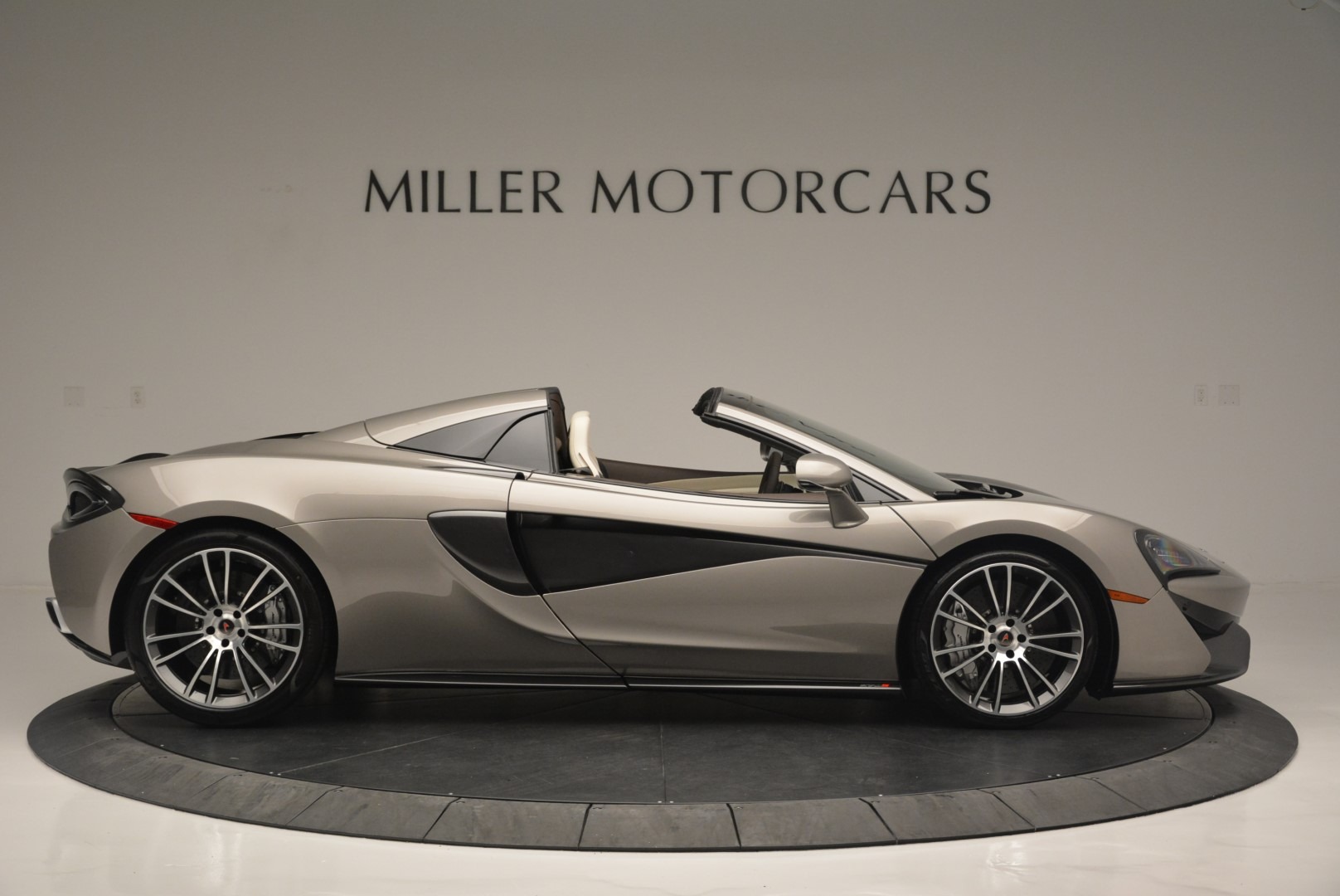 New-2018-McLaren-570S-Spider