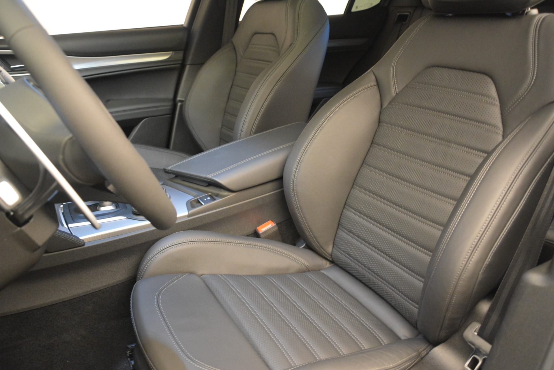 New-2018-Alfa-Romeo-Stelvio-Ti-Sport-Q4