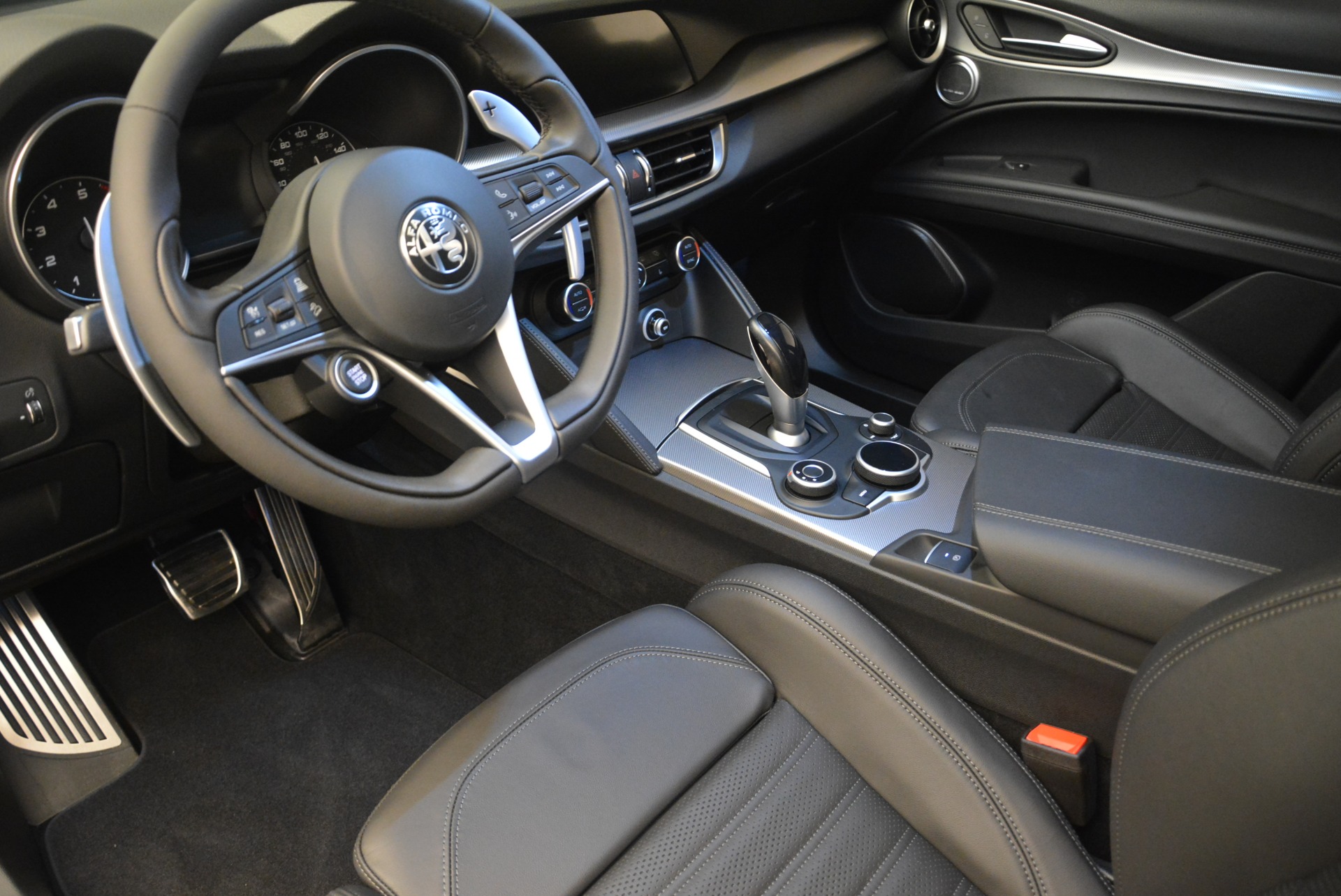 New-2018-Alfa-Romeo-Stelvio-Ti-Sport-Q4