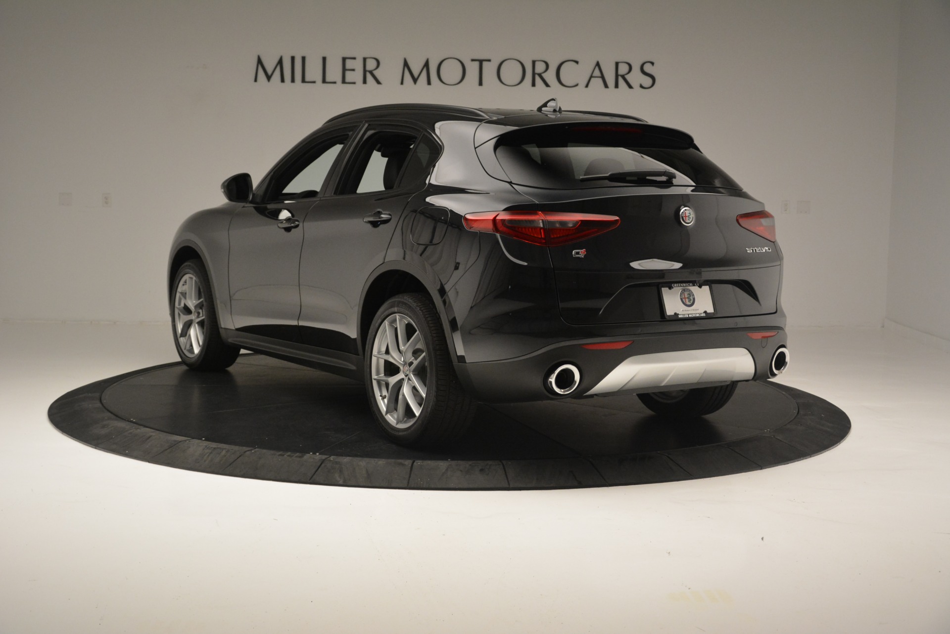 New-2018-Alfa-Romeo-Stelvio-Ti-Sport-Q4