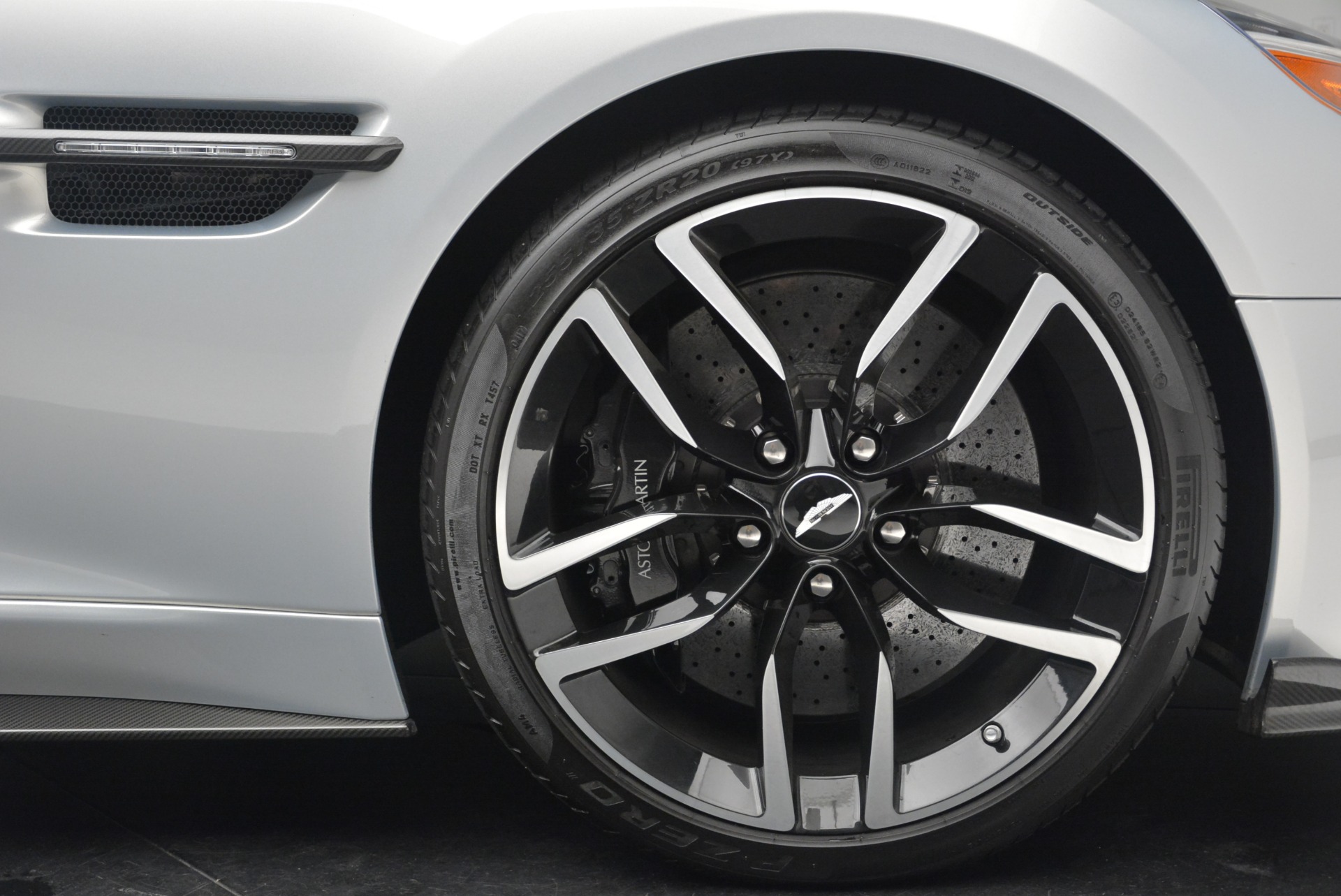 Used-2018-Aston-Martin-Vanquish-S-Coupe