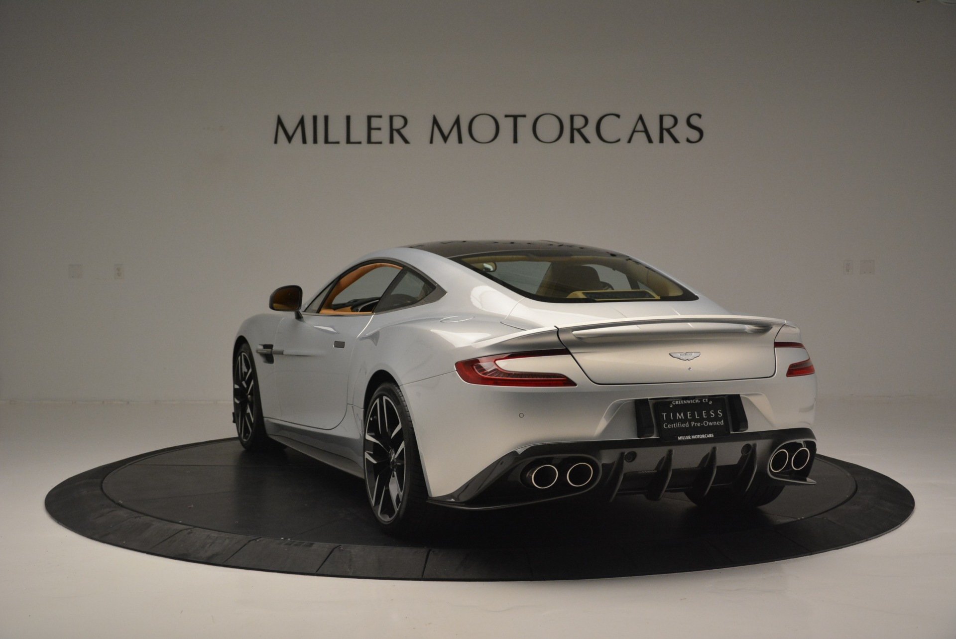 Used-2018-Aston-Martin-Vanquish-S-Coupe