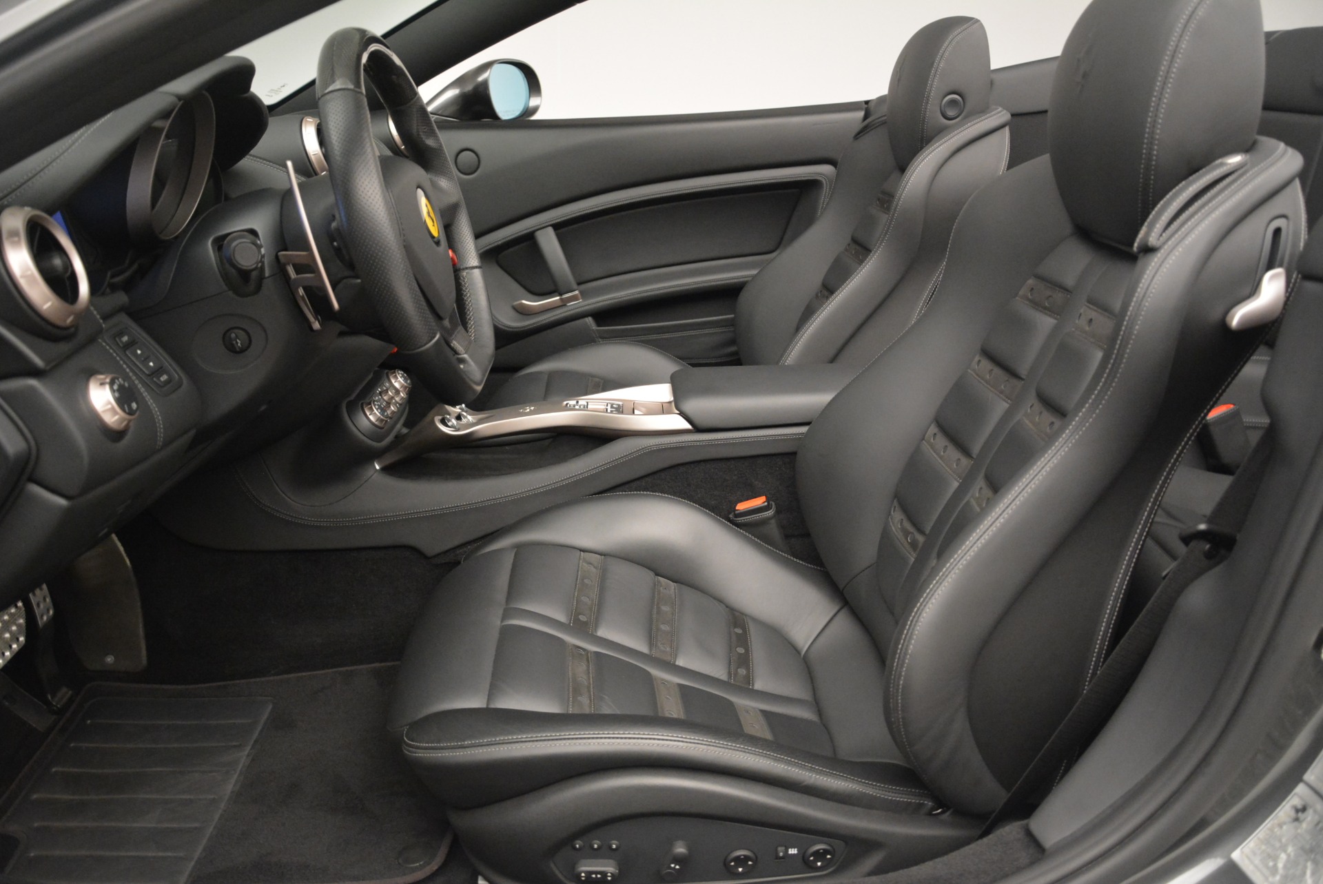 Used-2010-Ferrari-California