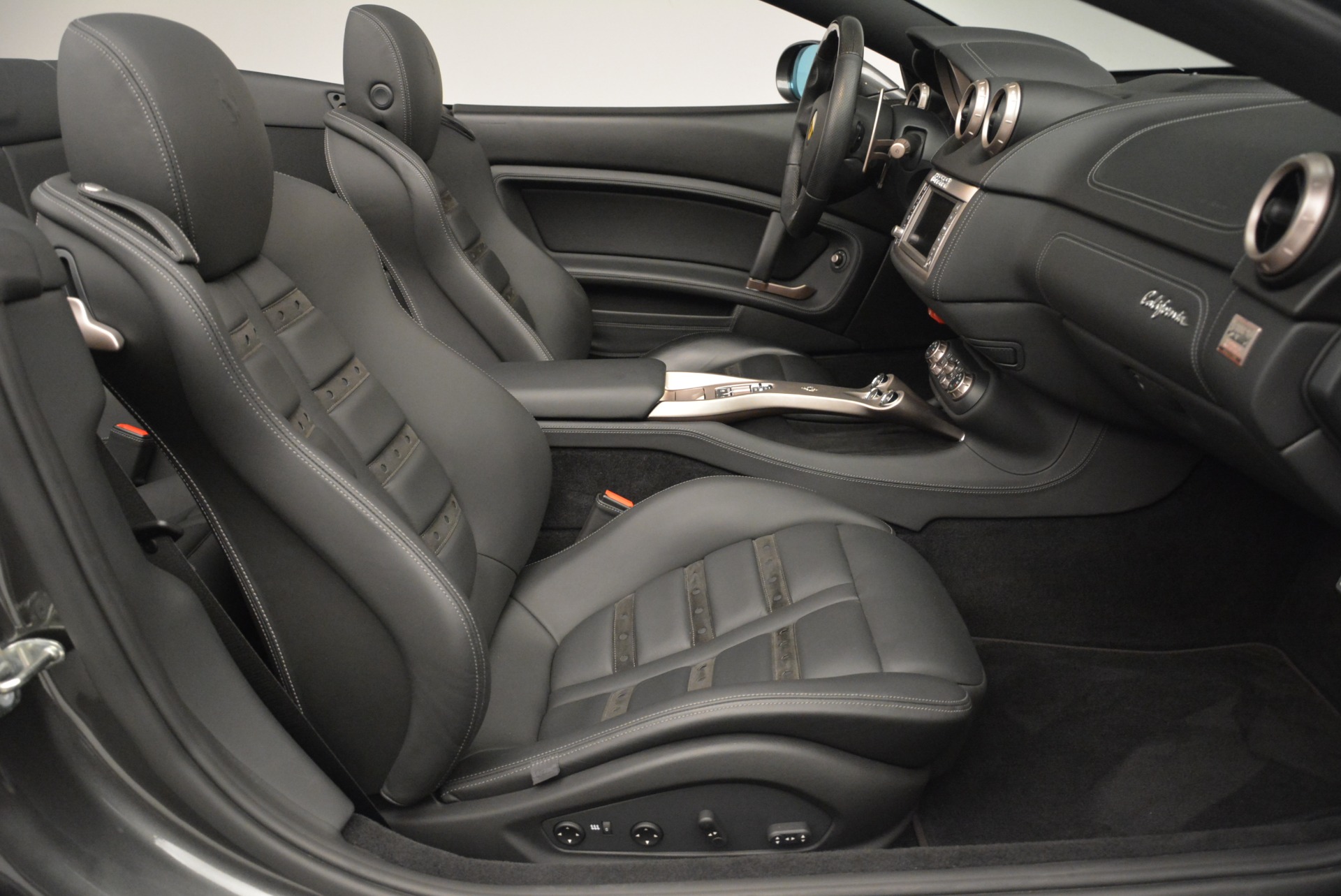 Used-2010-Ferrari-California