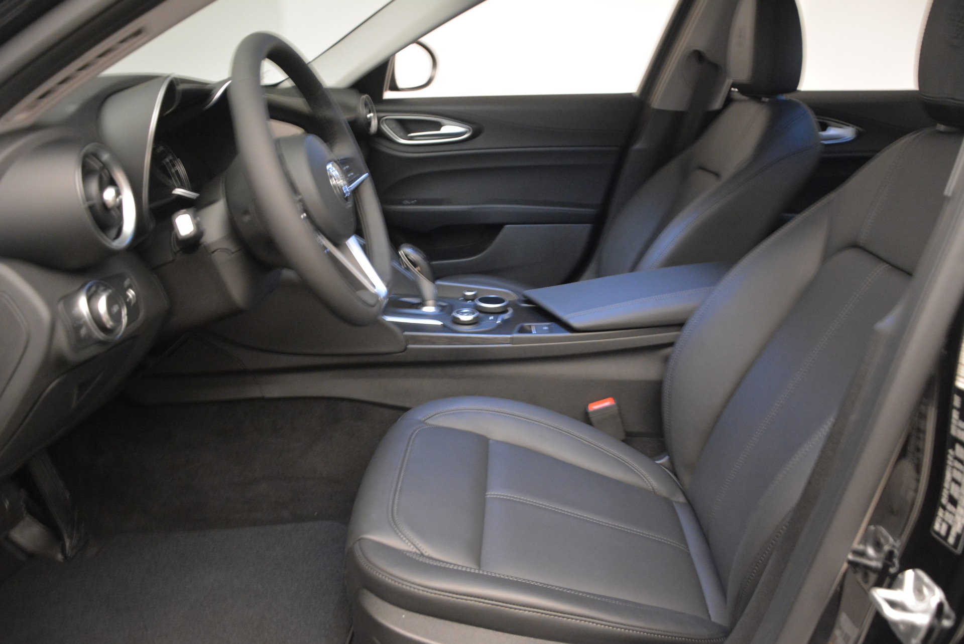 New-2018-Alfa-Romeo-Giulia-Q4