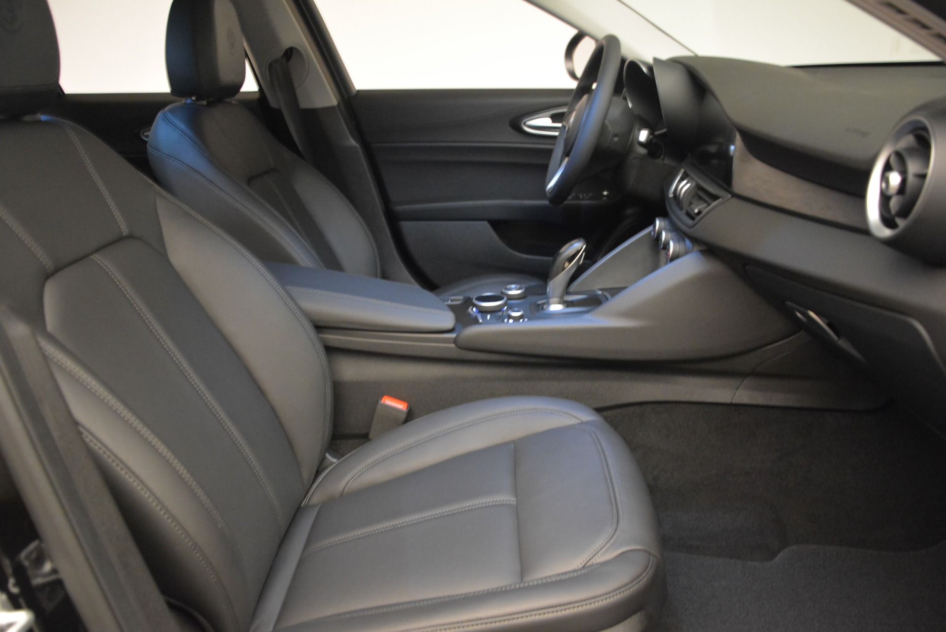 New-2018-Alfa-Romeo-Giulia-Q4